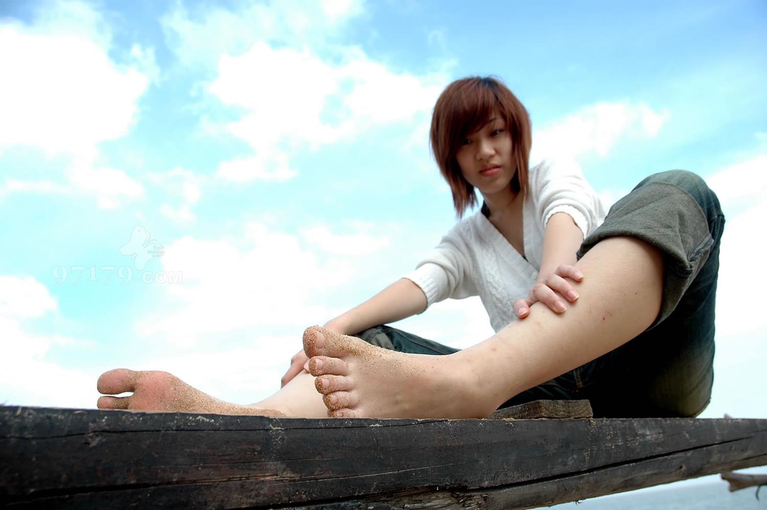 图片[37]-97179 NO.019-Skina 蓝天白云下SHOW美足 [55P] – 速更版-美库