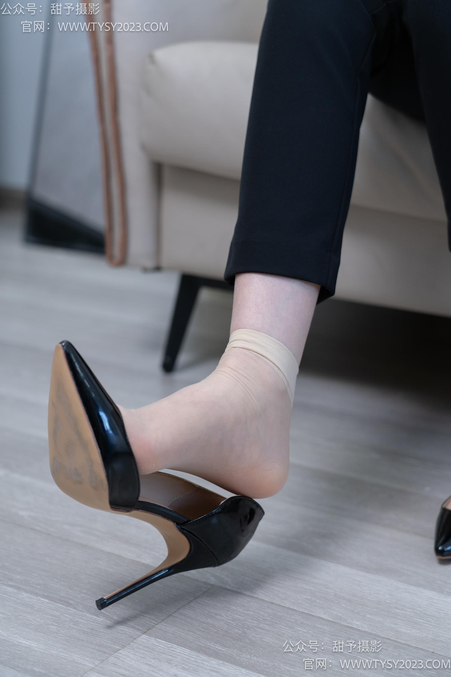 图片[27]-甜予摄影 NO.059 璇璇-OL制服、高跟鞋、薄绿丝、短肉丝短黑丝、裸足[151P] – 速更版-美库