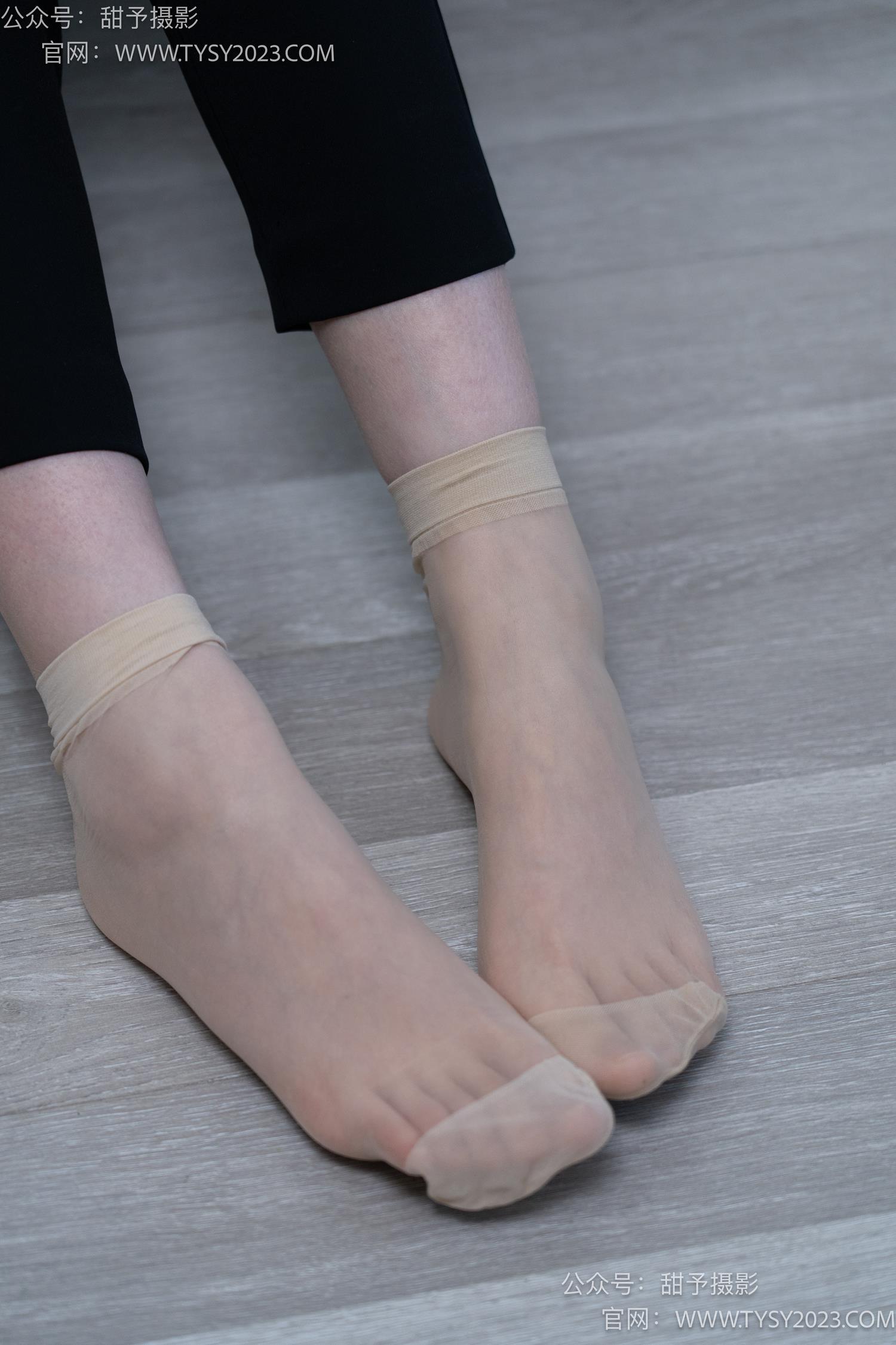 图片[31]-甜予摄影 NO.059 璇璇-OL制服、高跟鞋、薄绿丝、短肉丝短黑丝、裸足[151P] – 速更版-美库