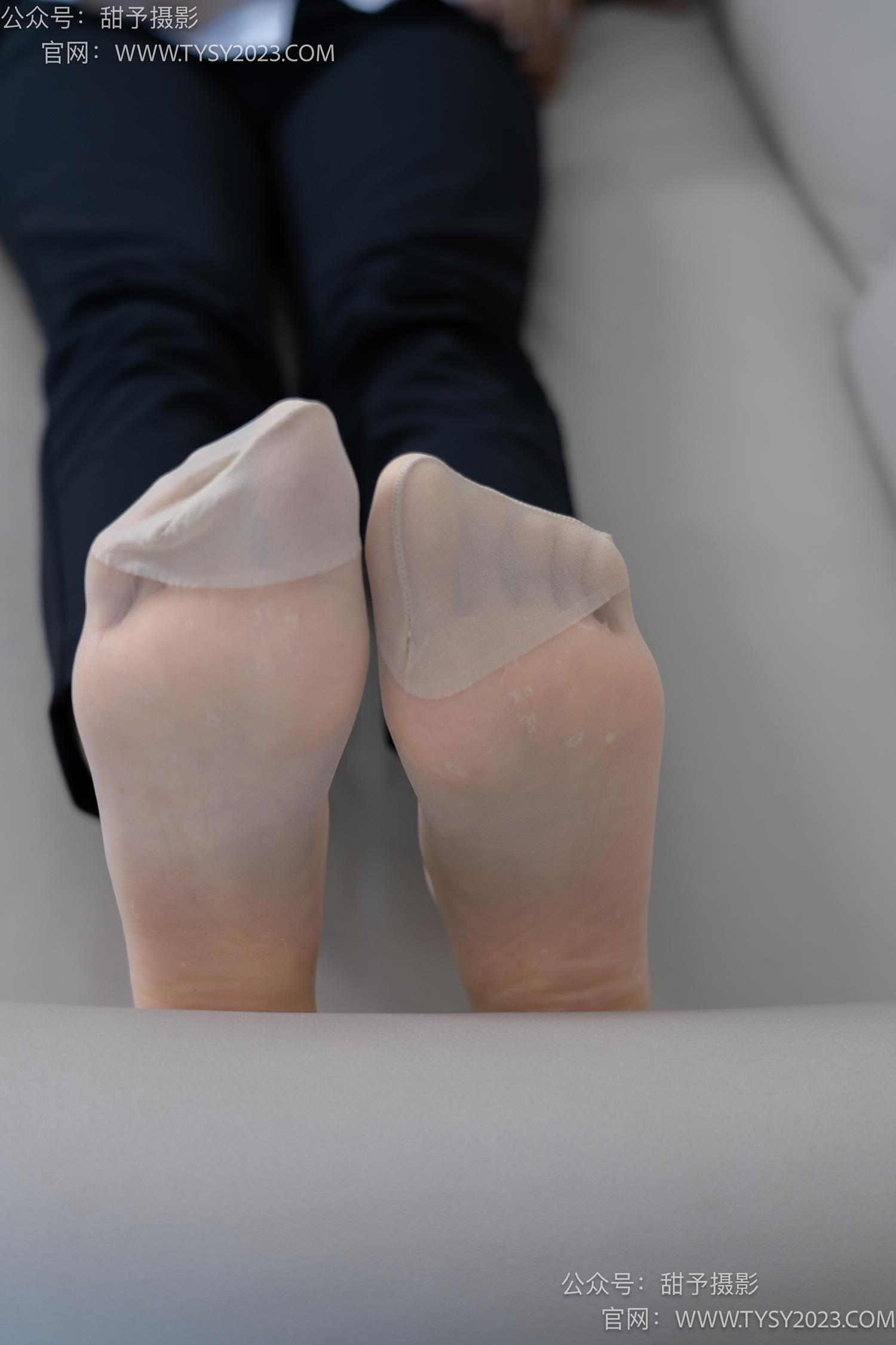 图片[39]-甜予摄影 NO.059 璇璇-OL制服、高跟鞋、薄绿丝、短肉丝短黑丝、裸足[151P] – 速更版-美库