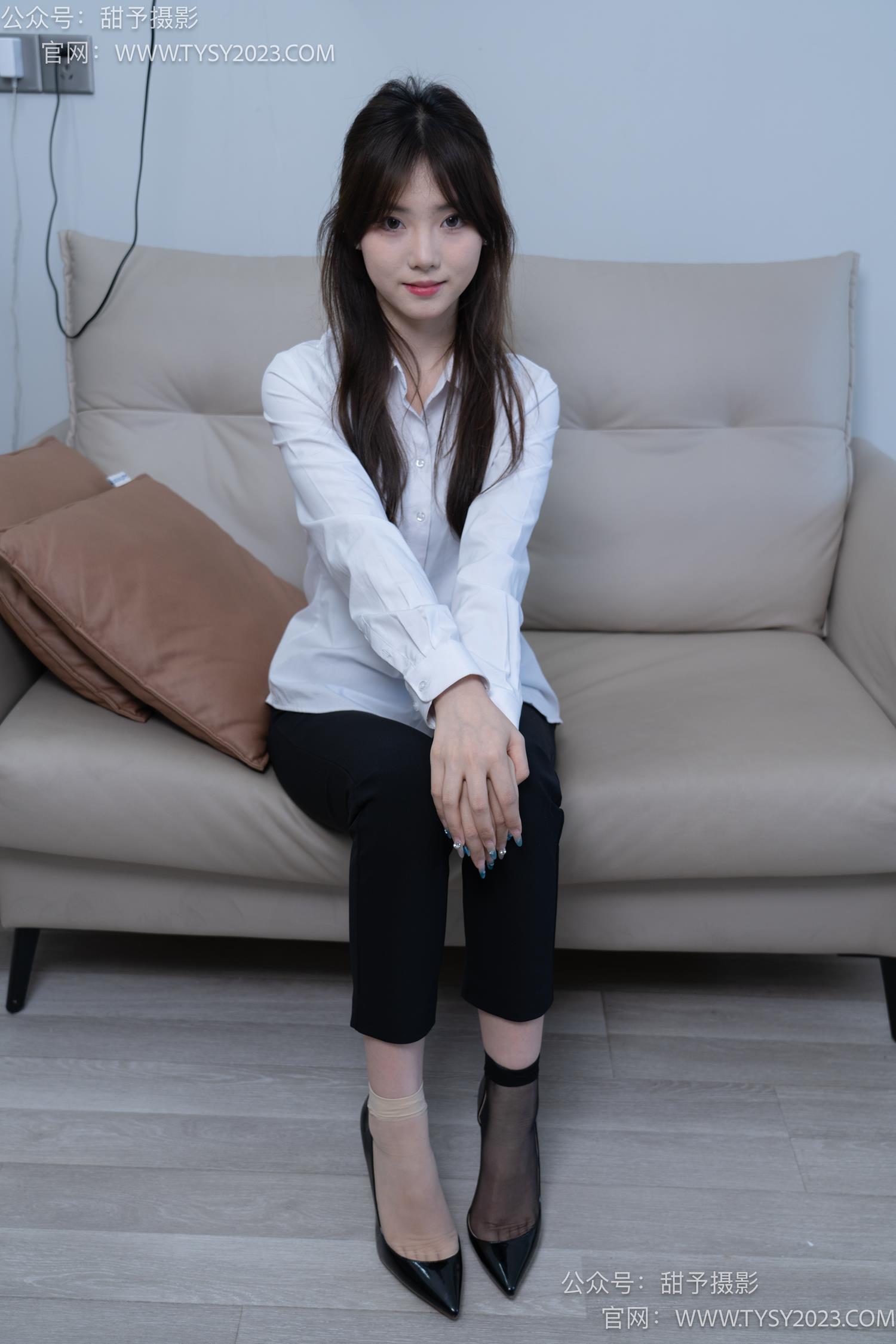 图片[43]-甜予摄影 NO.059 璇璇-OL制服、高跟鞋、薄绿丝、短肉丝短黑丝、裸足[151P] – 速更版-美库