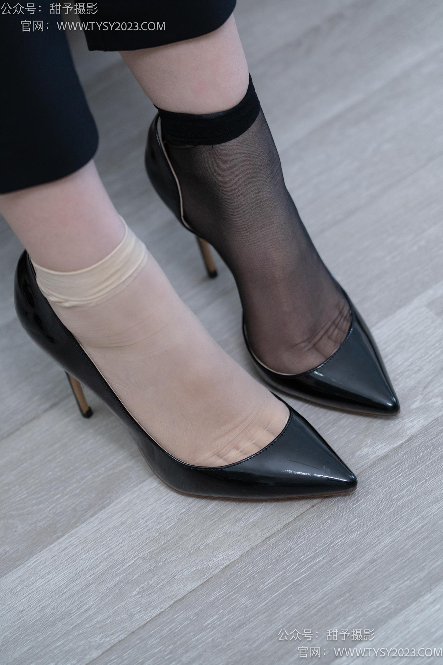 图片[44]-甜予摄影 NO.059 璇璇-OL制服、高跟鞋、薄绿丝、短肉丝短黑丝、裸足[151P] – 速更版-美库