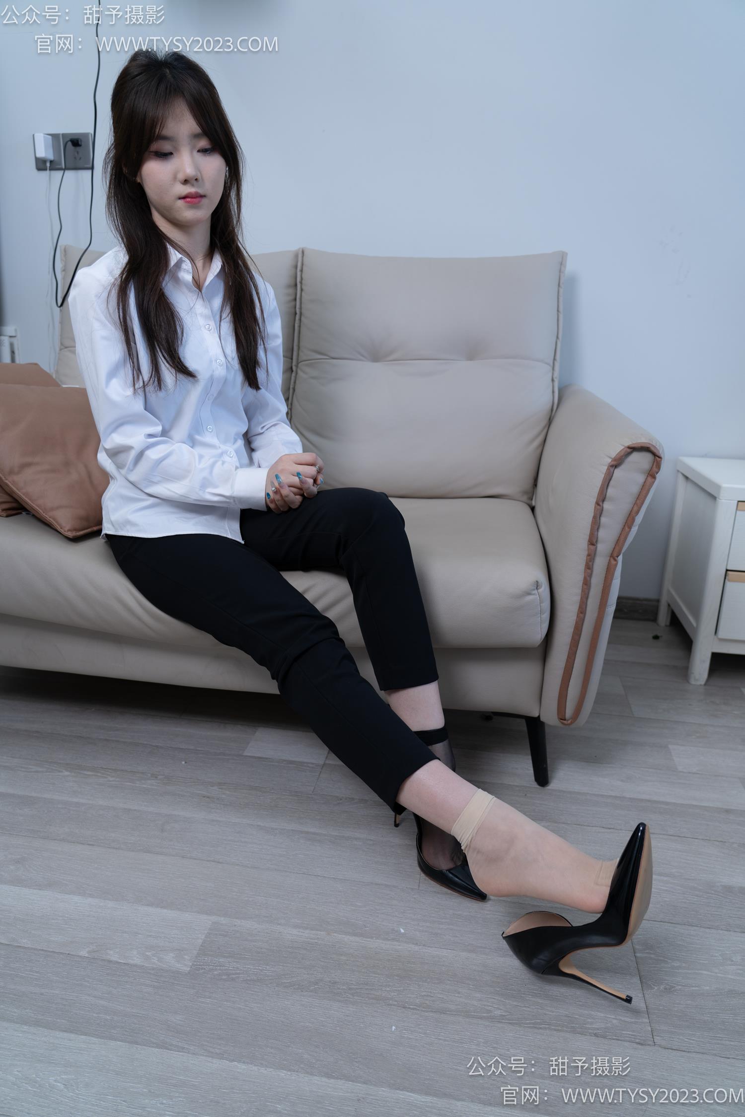 图片[57]-甜予摄影 NO.059 璇璇-OL制服、高跟鞋、薄绿丝、短肉丝短黑丝、裸足[151P] – 速更版-美库