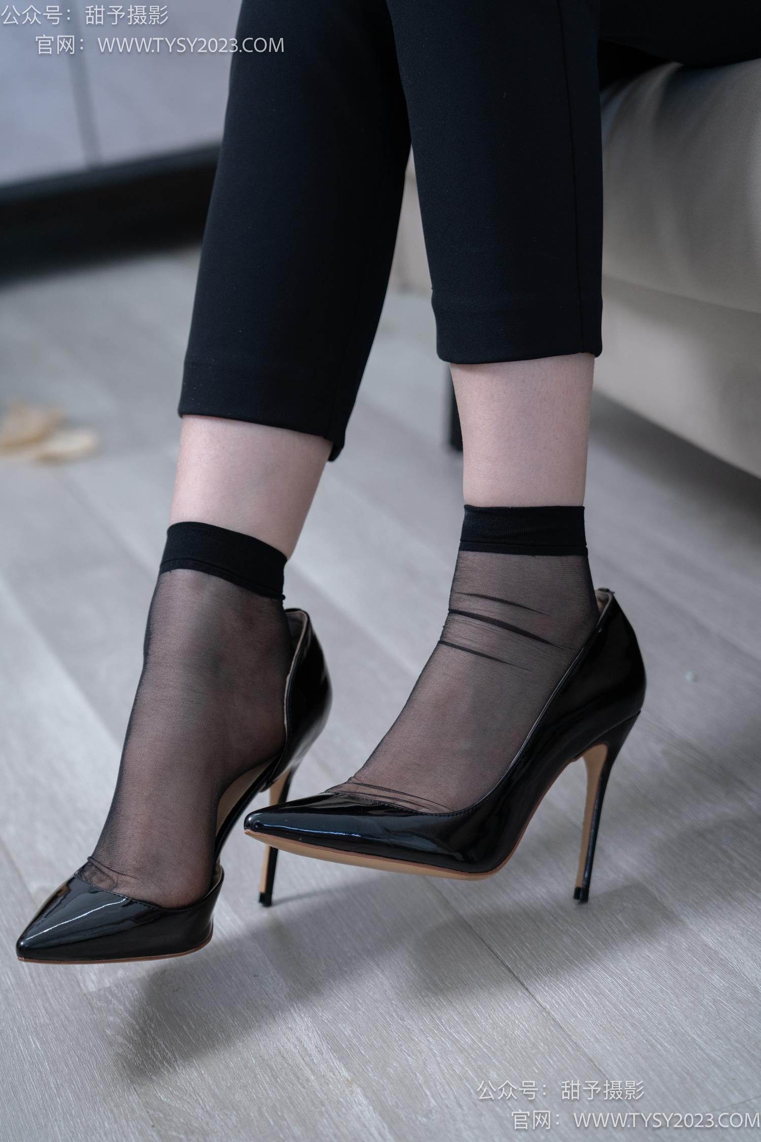 图片[86]-甜予摄影 NO.059 璇璇-OL制服、高跟鞋、薄绿丝、短肉丝短黑丝、裸足[151P] – 速更版-美库