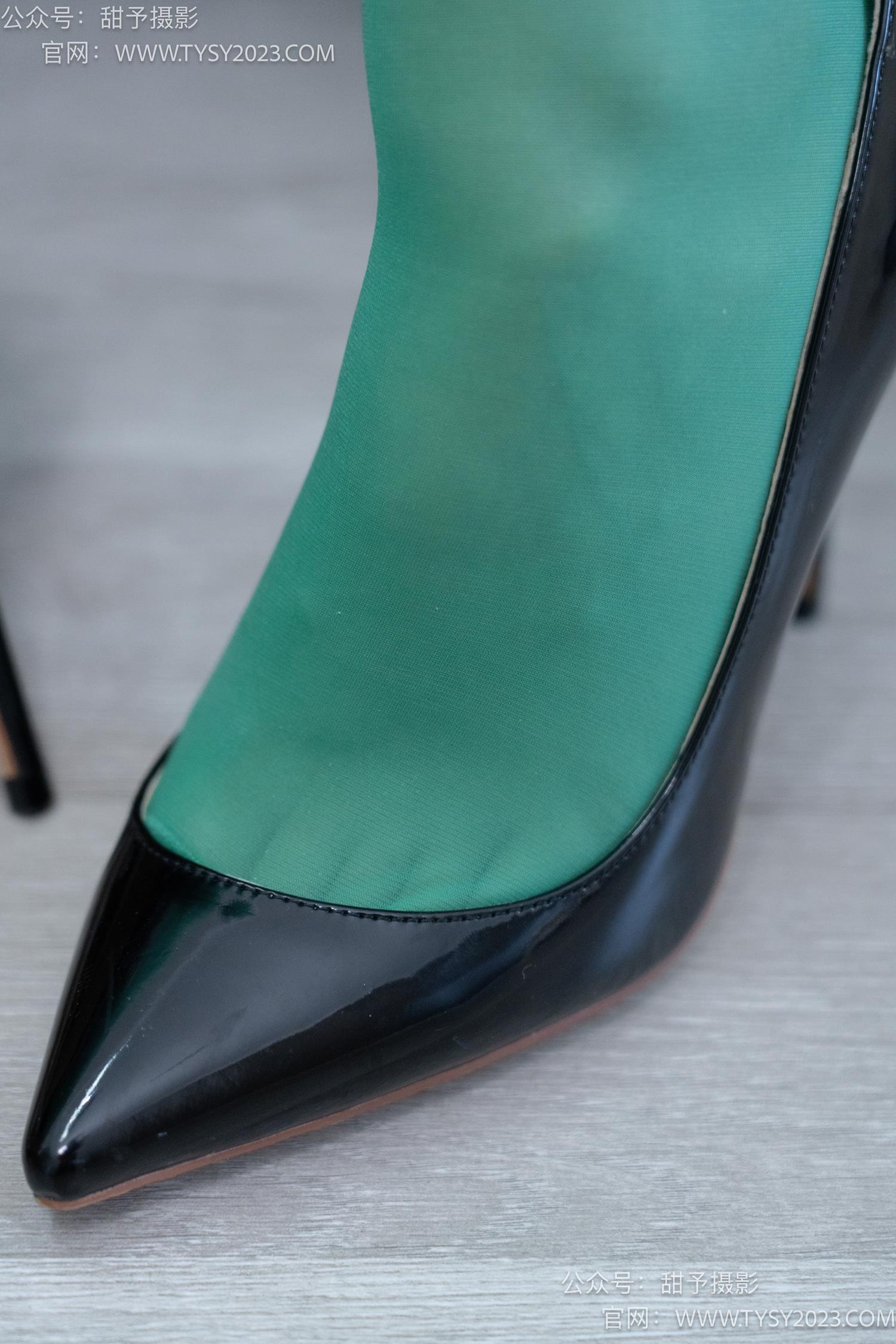 图片[133]-甜予摄影 NO.059 璇璇-OL制服、高跟鞋、薄绿丝、短肉丝短黑丝、裸足[151P] – 速更版-美库