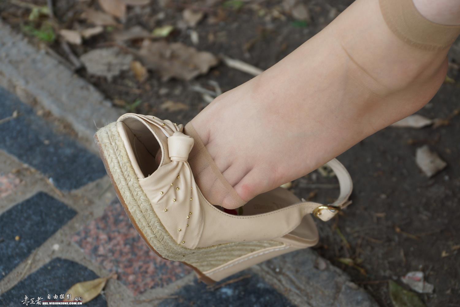 图片[15]-自由摄影 No.305 新模小青 韩国MM喜欢的水晶丝袜在她的脚上格外耀眼 [92P] – 速更版-美库