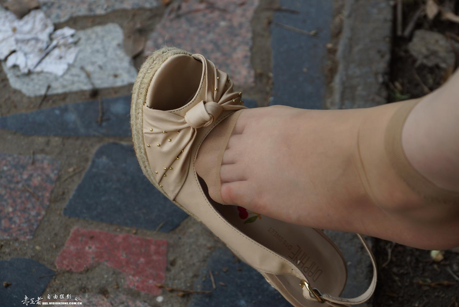 图片[16]-自由摄影 No.305 新模小青 韩国MM喜欢的水晶丝袜在她的脚上格外耀眼 [92P] – 速更版-美库