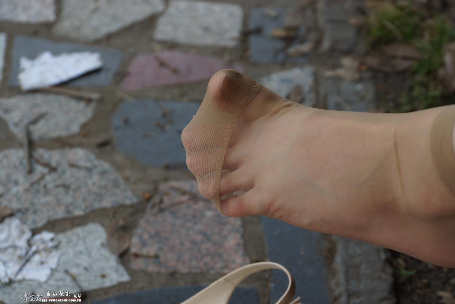 图片[24]-自由摄影 No.305 新模小青 韩国MM喜欢的水晶丝袜在她的脚上格外耀眼 [92P] – 速更版-美库