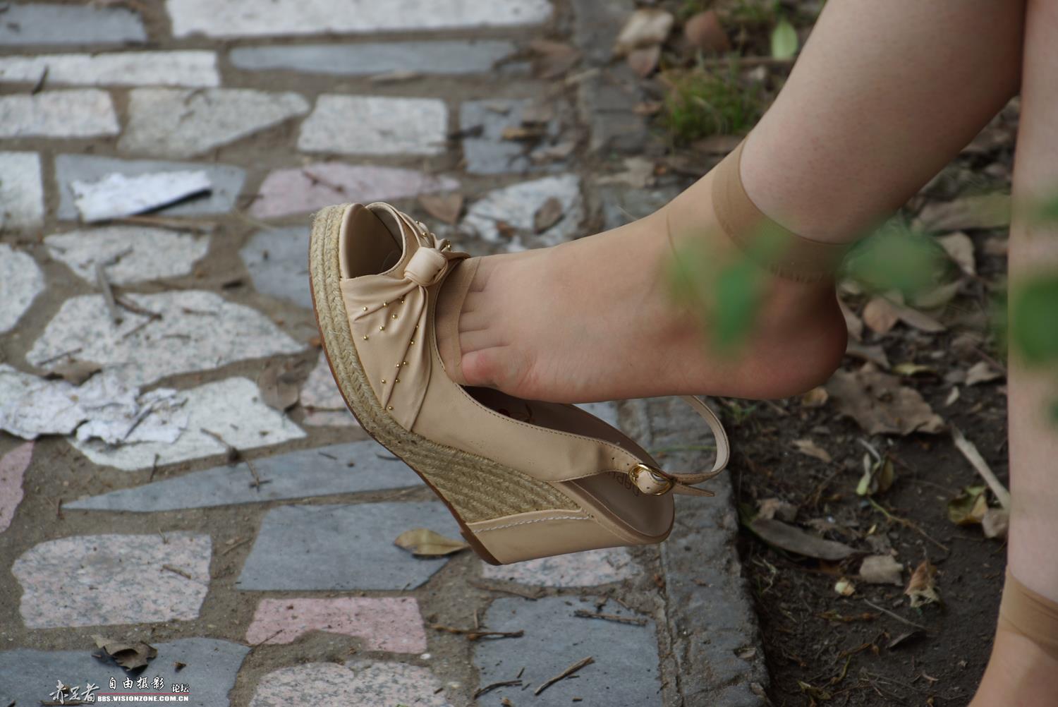 图片[49]-自由摄影 No.305 新模小青 韩国MM喜欢的水晶丝袜在她的脚上格外耀眼 [92P] – 速更版-美库