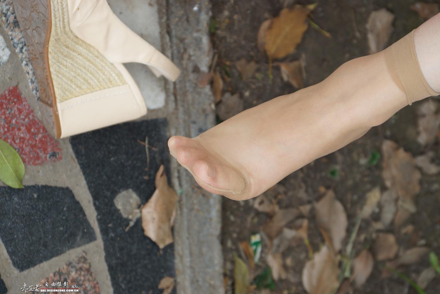 图片[62]-自由摄影 No.305 新模小青 韩国MM喜欢的水晶丝袜在她的脚上格外耀眼 [92P] – 速更版-美库