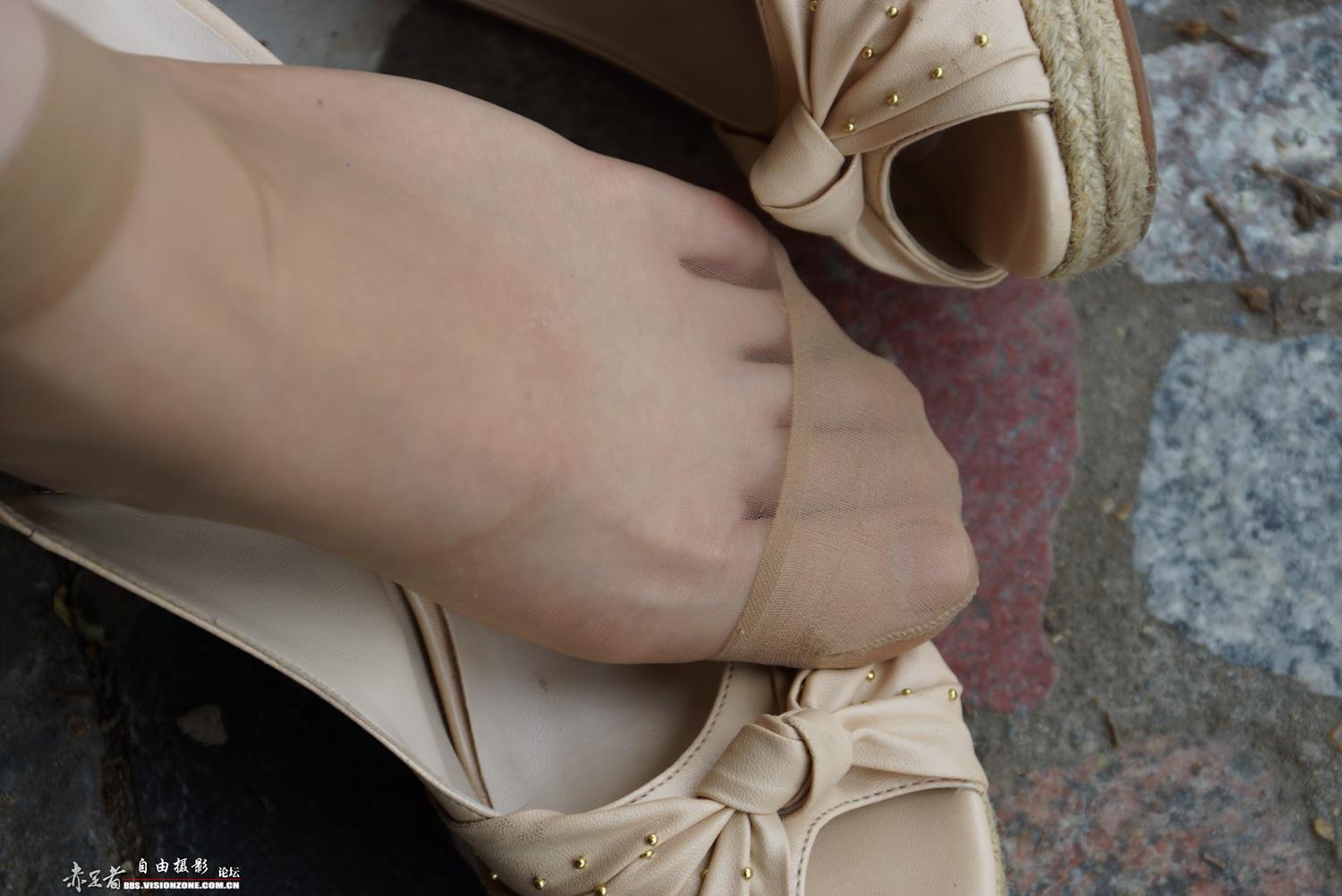 图片[85]-自由摄影 No.305 新模小青 韩国MM喜欢的水晶丝袜在她的脚上格外耀眼 [92P] – 速更版-美库