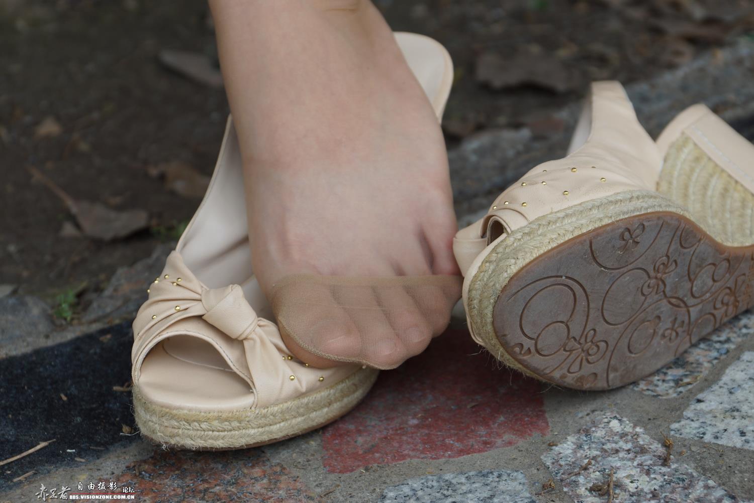 图片[88]-自由摄影 No.305 新模小青 韩国MM喜欢的水晶丝袜在她的脚上格外耀眼 [92P] – 速更版-美库