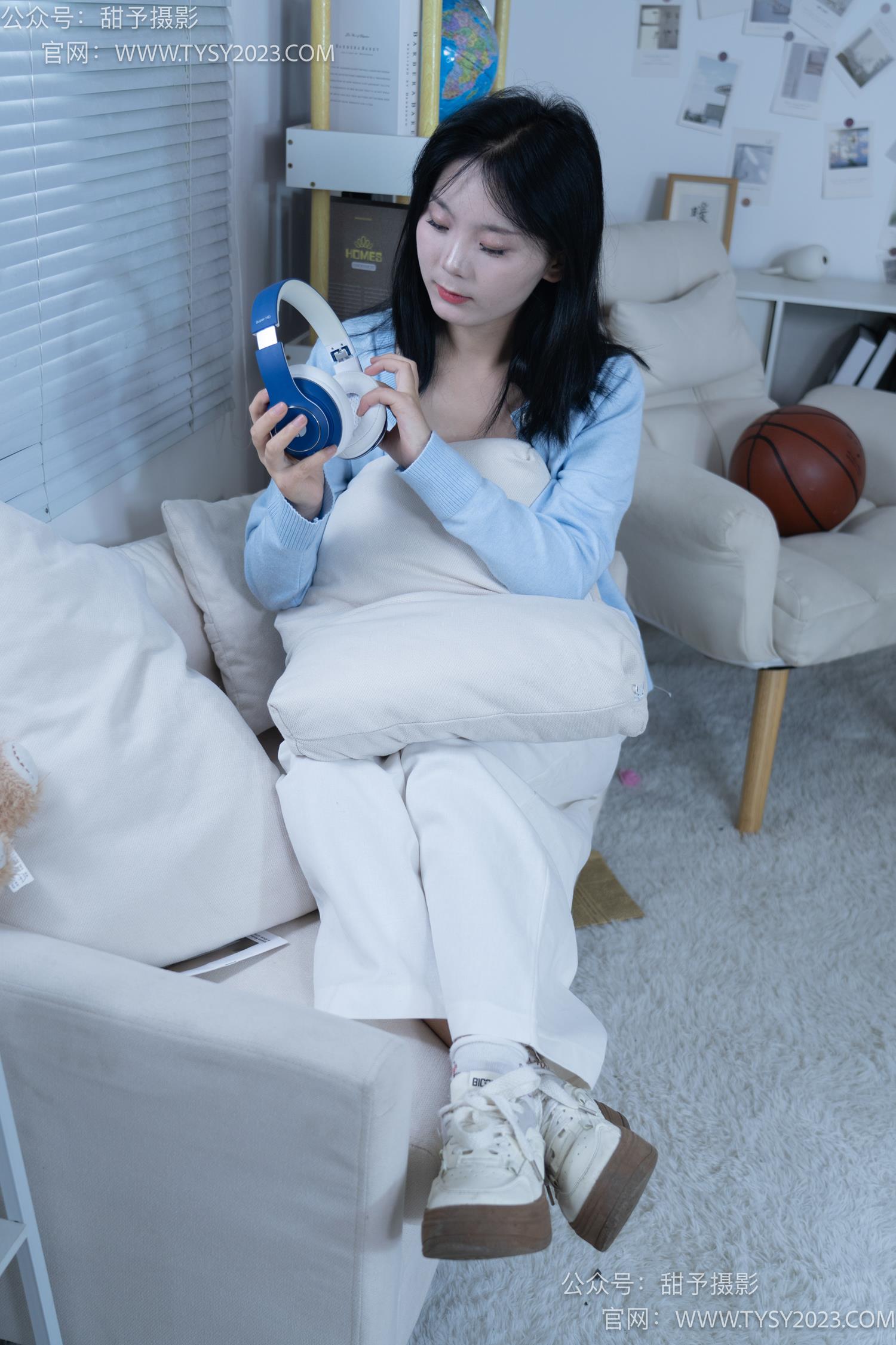 图片[23]-甜予摄影 NO.060 梨子-板鞋、脏白棉袜、裸足[114P] – 速更版-美库