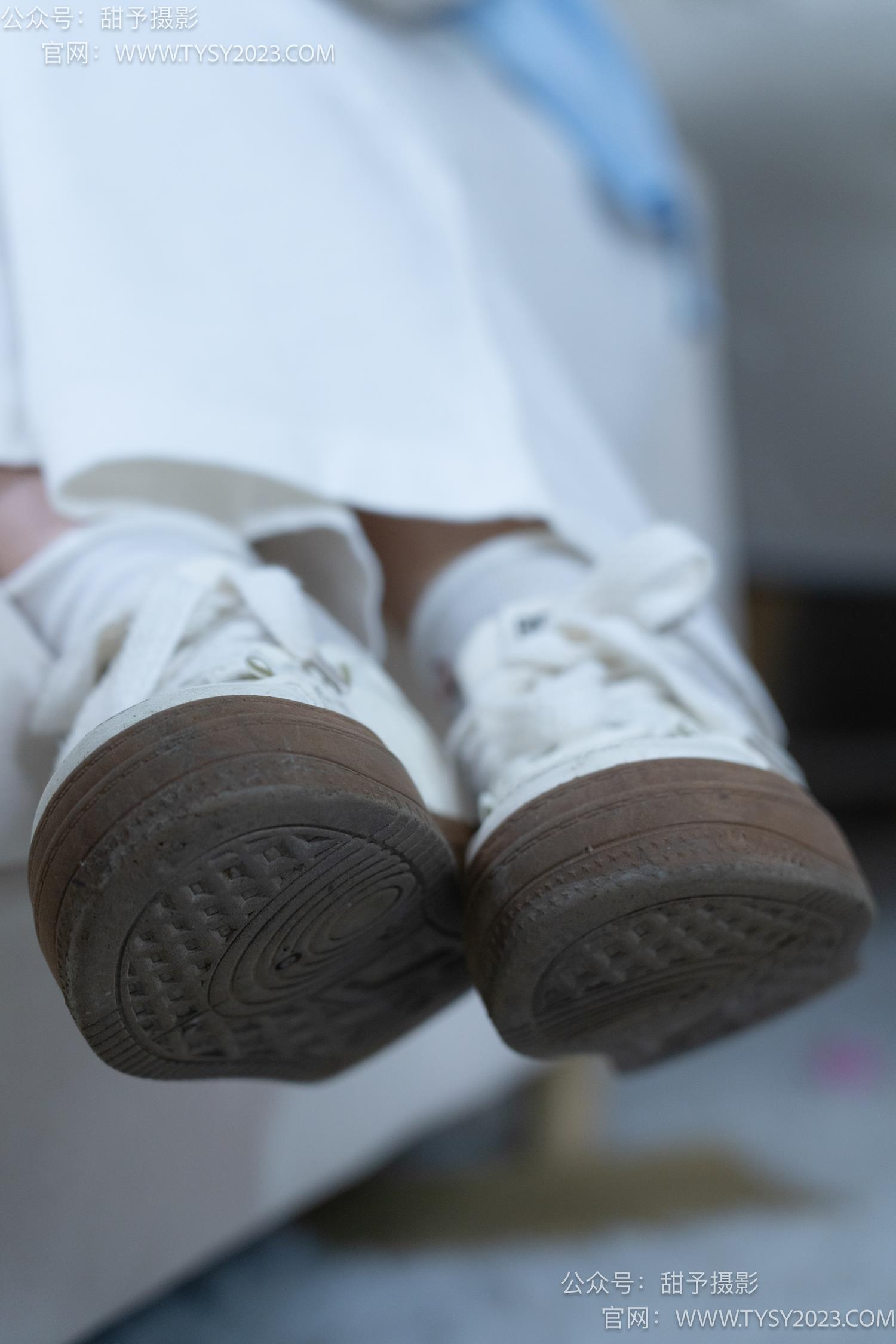 图片[25]-甜予摄影 NO.060 梨子-板鞋、脏白棉袜、裸足[114P] – 速更版-美库