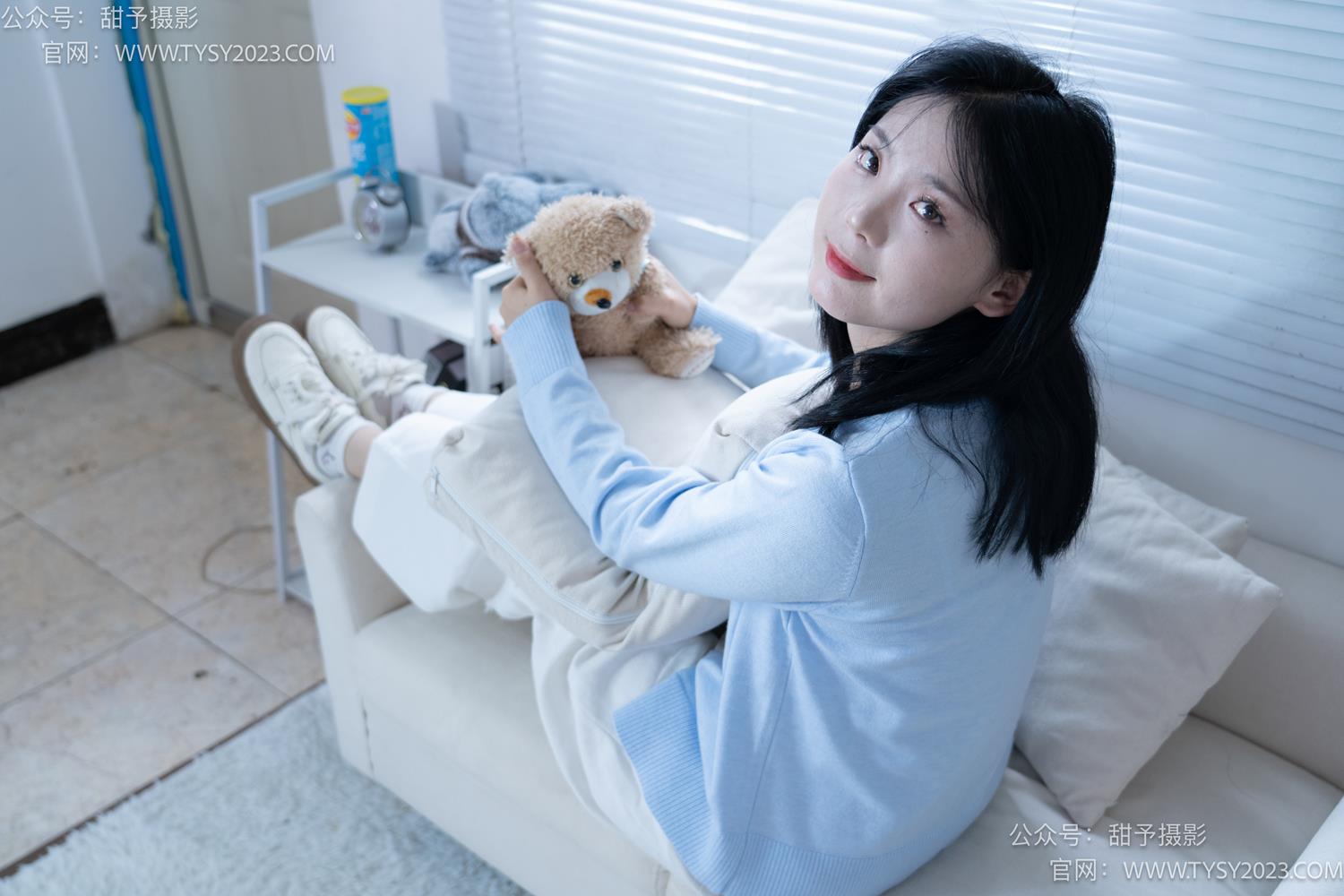 图片[35]-甜予摄影 NO.060 梨子-板鞋、脏白棉袜、裸足[114P] – 速更版-美库