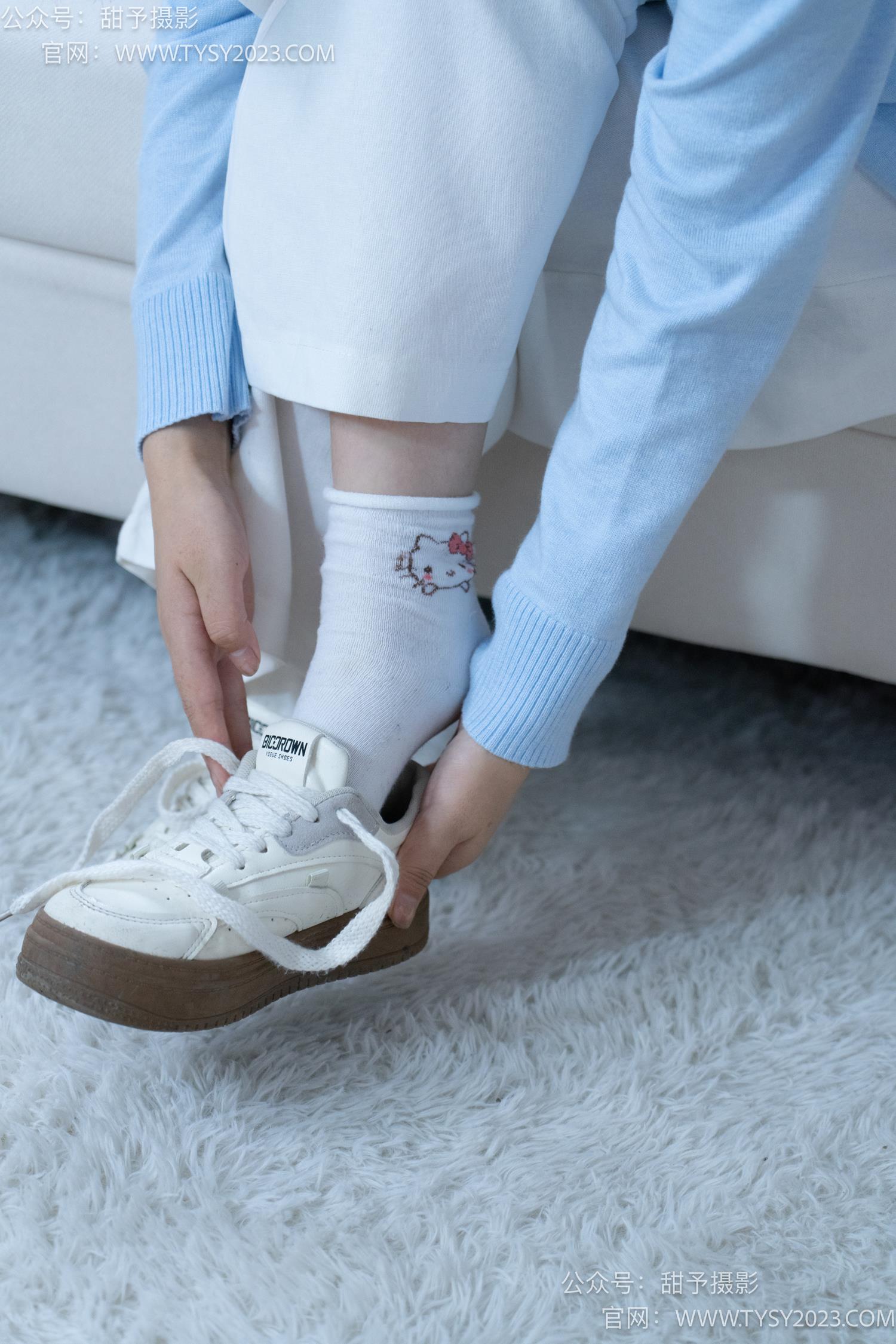 图片[41]-甜予摄影 NO.060 梨子-板鞋、脏白棉袜、裸足[114P] – 速更版-美库