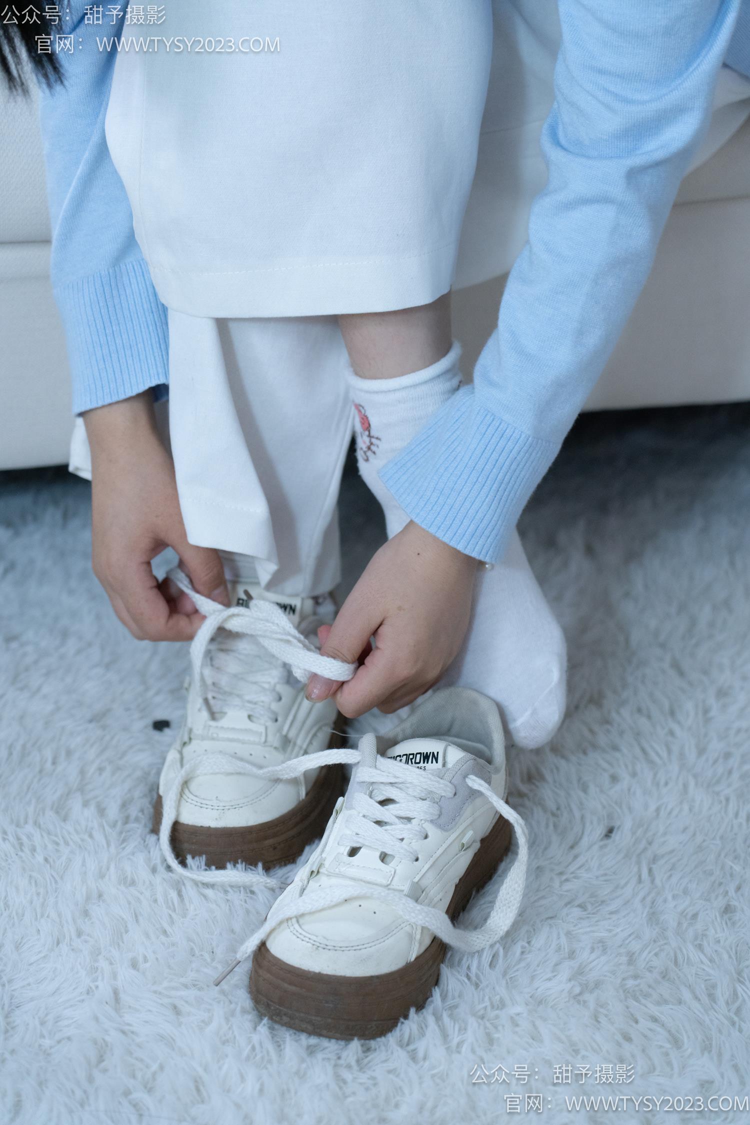 图片[42]-甜予摄影 NO.060 梨子-板鞋、脏白棉袜、裸足[114P] – 速更版-美库