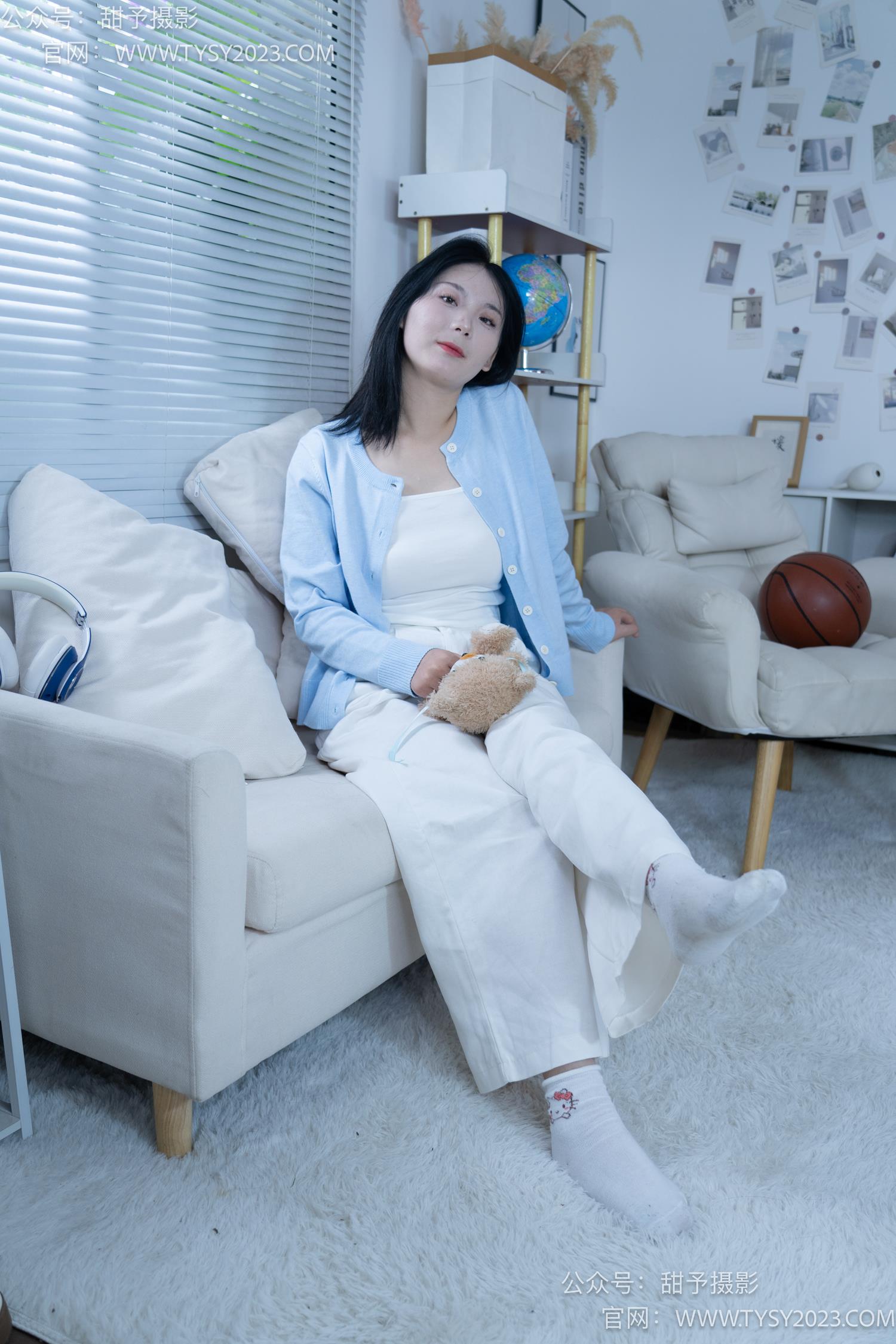 图片[47]-甜予摄影 NO.060 梨子-板鞋、脏白棉袜、裸足[114P] – 速更版-美库