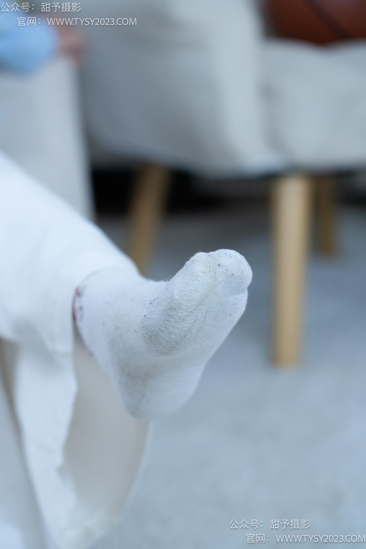 图片[48]-甜予摄影 NO.060 梨子-板鞋、脏白棉袜、裸足[114P] – 速更版-美库