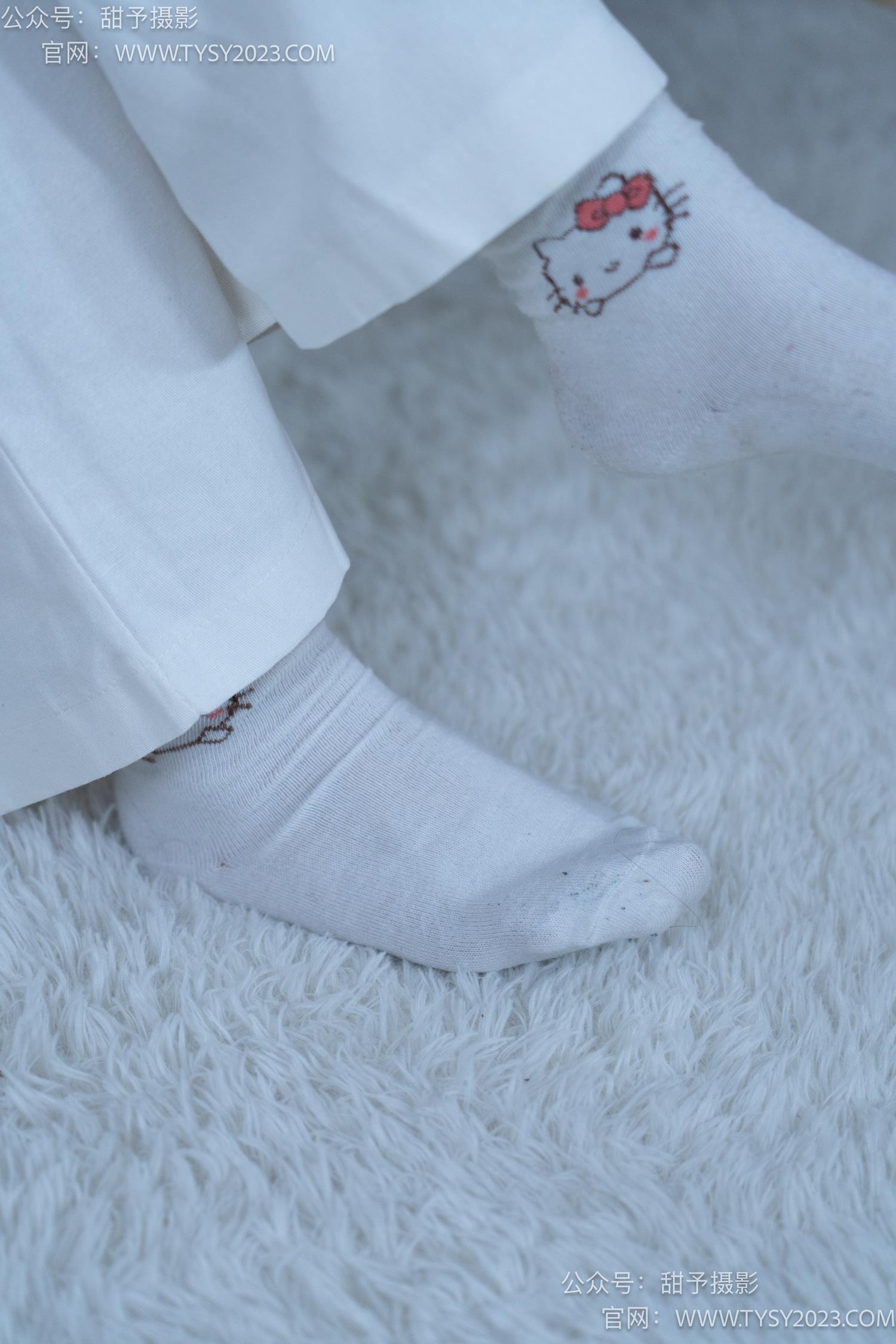 图片[62]-甜予摄影 NO.060 梨子-板鞋、脏白棉袜、裸足[114P] – 速更版-美库