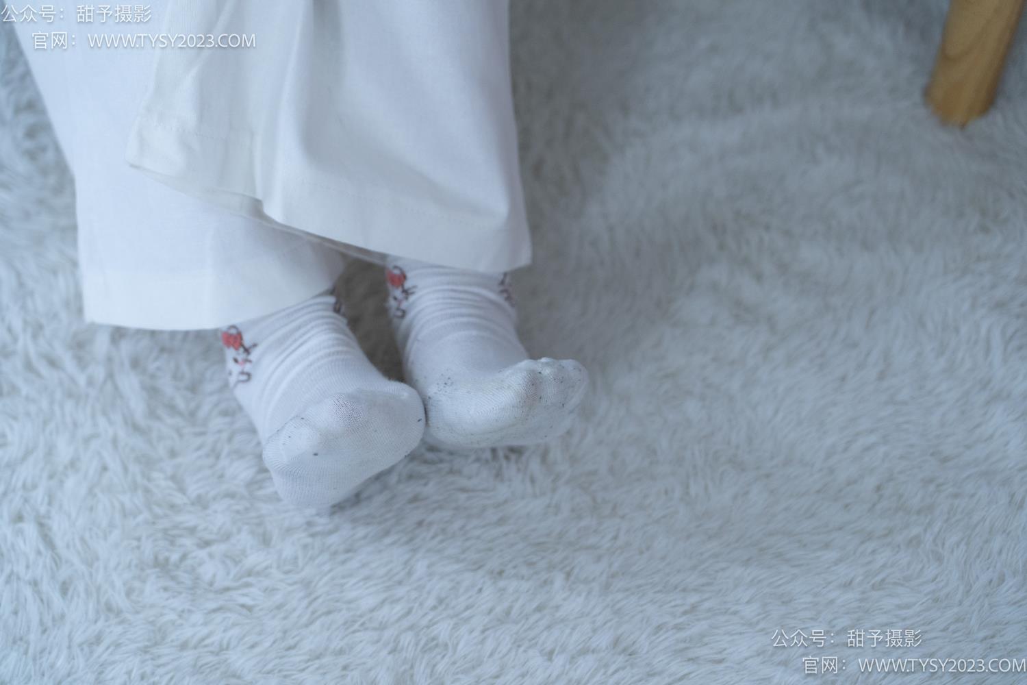 图片[66]-甜予摄影 NO.060 梨子-板鞋、脏白棉袜、裸足[114P] – 速更版-美库
