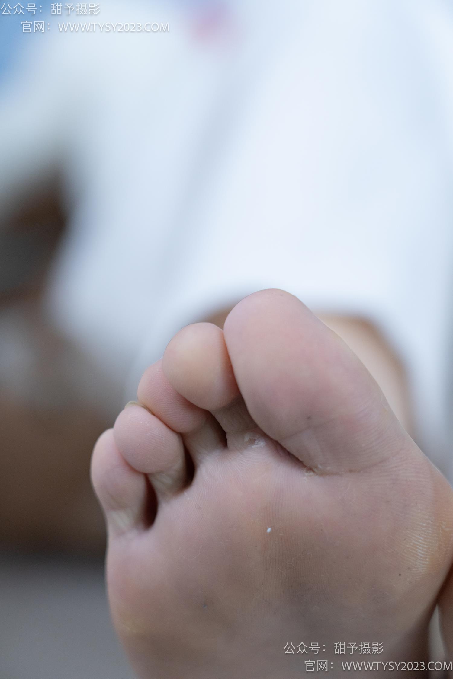 图片[109]-甜予摄影 NO.060 梨子-板鞋、脏白棉袜、裸足[114P] – 速更版-美库