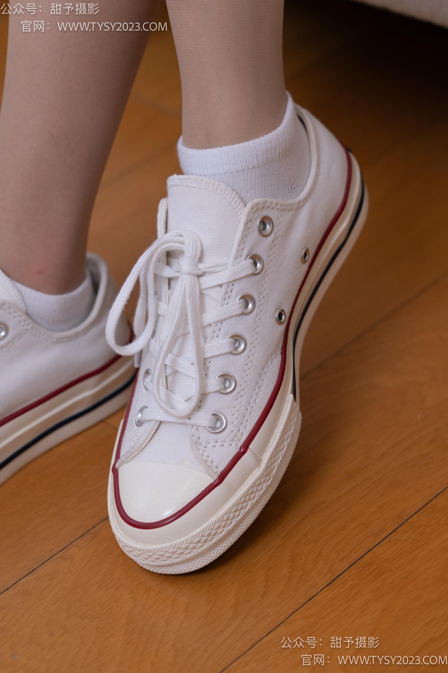 图片[19]-甜予摄影 NO.061 澜澜-帆布鞋、白棉袜、肉丝[128P] – 速更版-美库