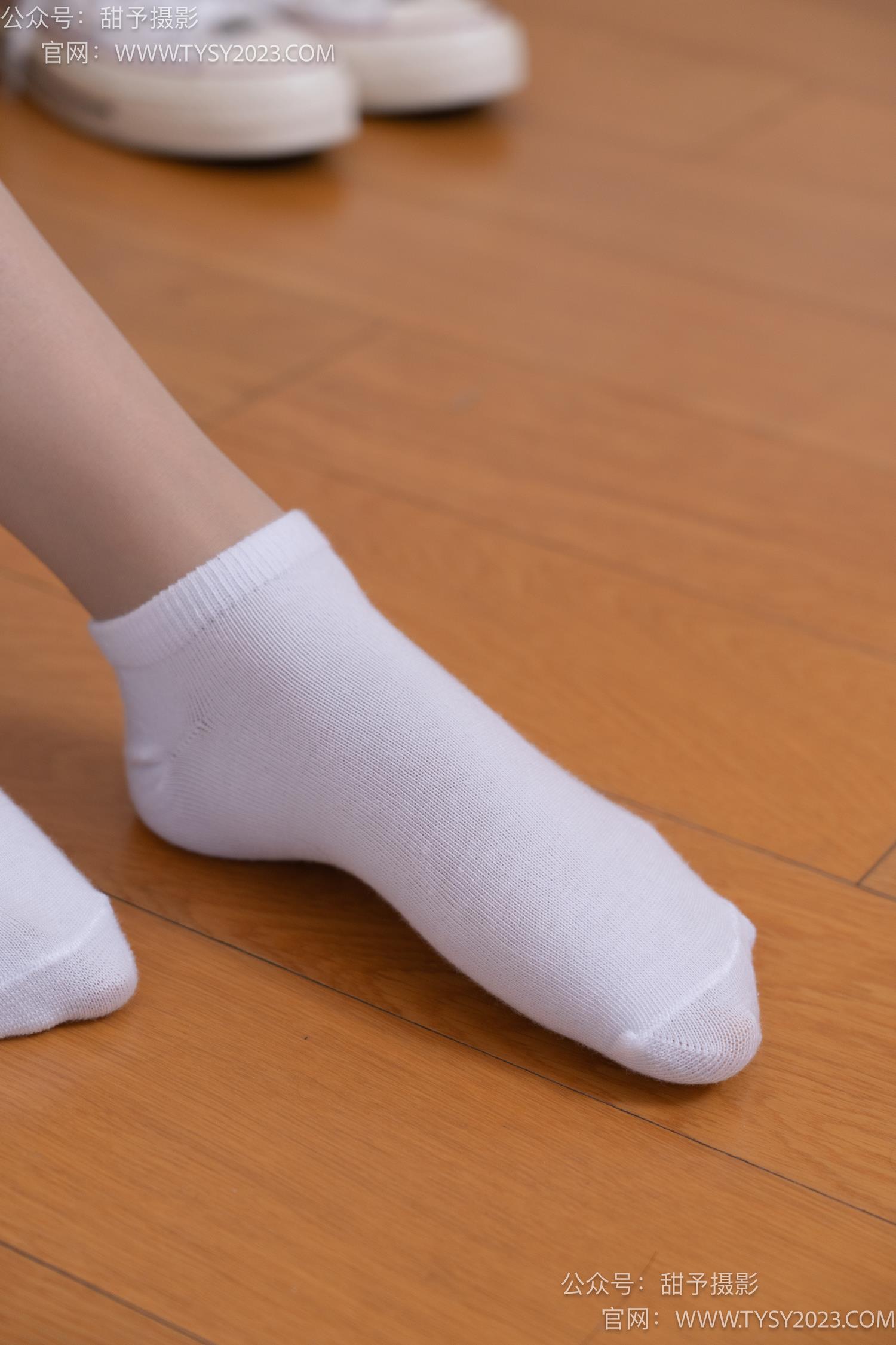 图片[43]-甜予摄影 NO.061 澜澜-帆布鞋、白棉袜、肉丝[128P] – 速更版-美库