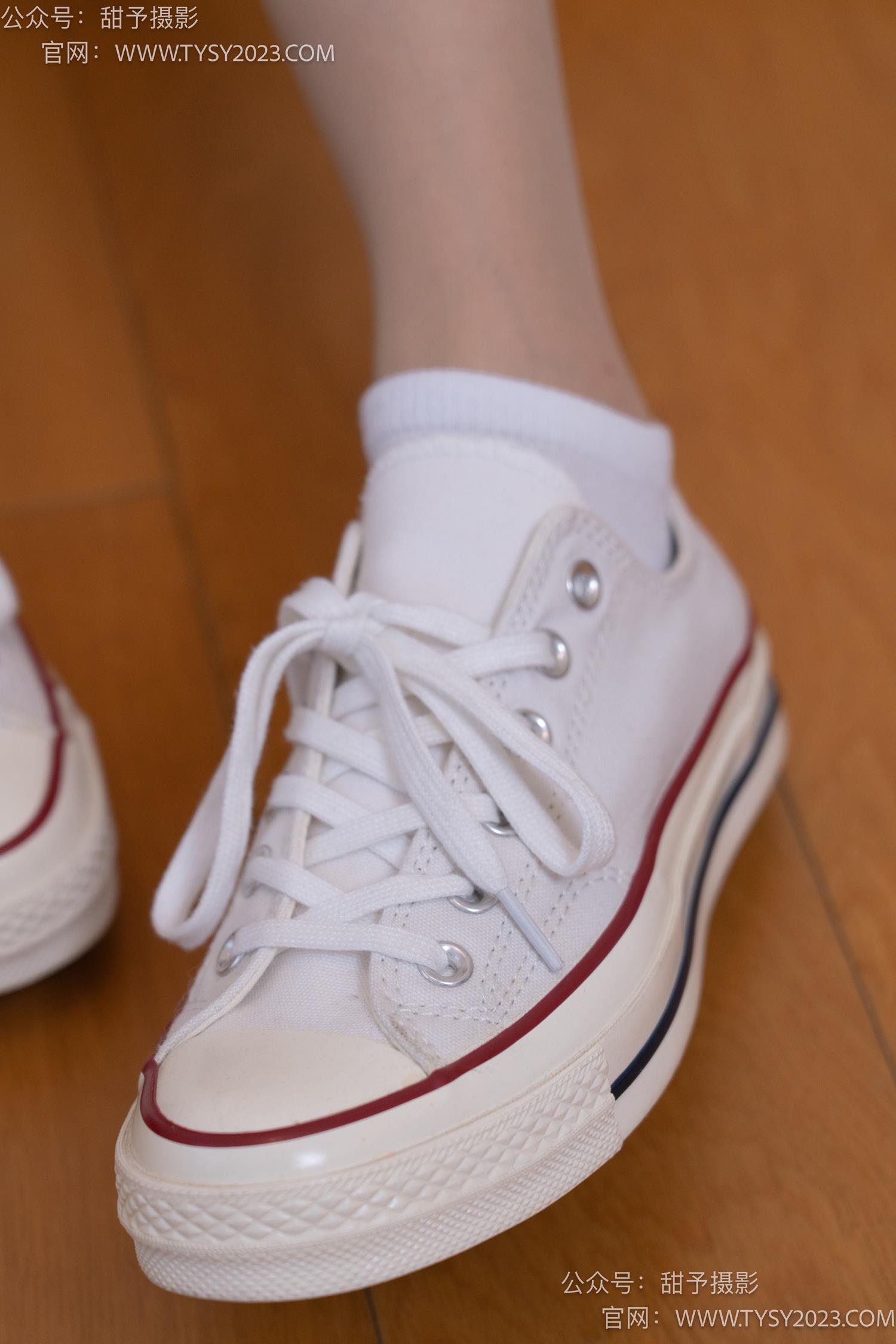 图片[123]-甜予摄影 NO.061 澜澜-帆布鞋、白棉袜、肉丝[128P] – 速更版-美库