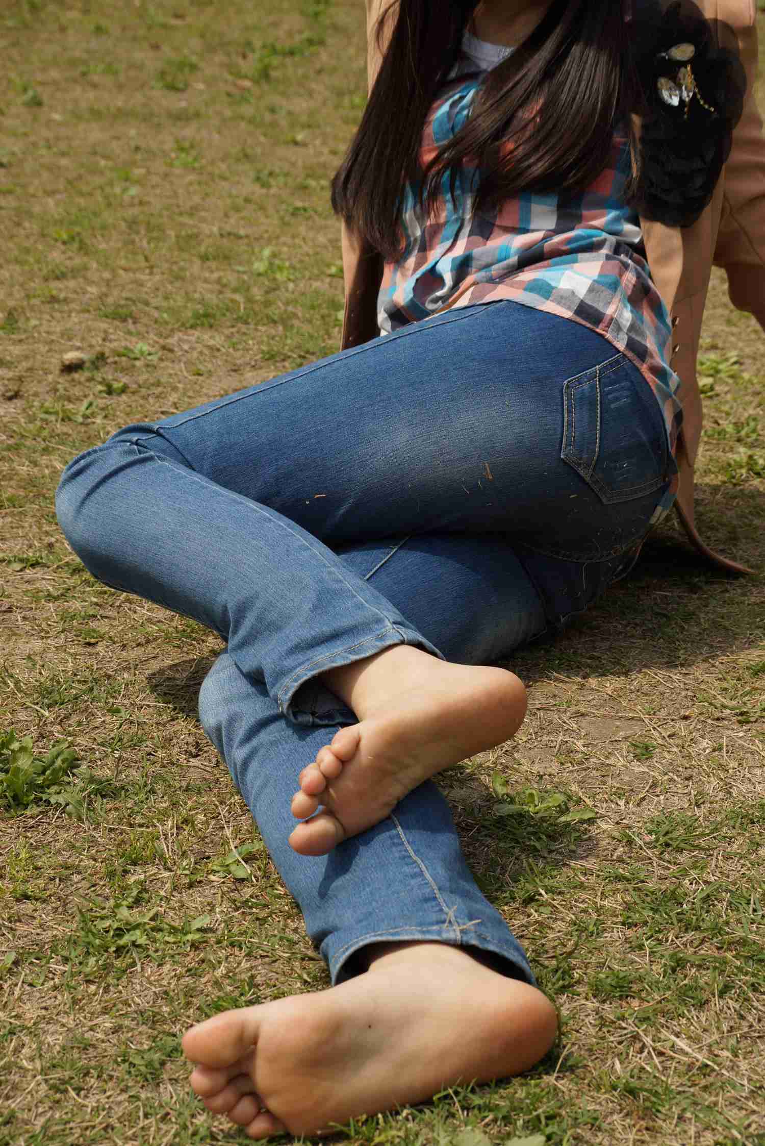 图片[10]-自由摄影 No.310 云云草地嘿丝变裸足 [43P] – 速更版-美库