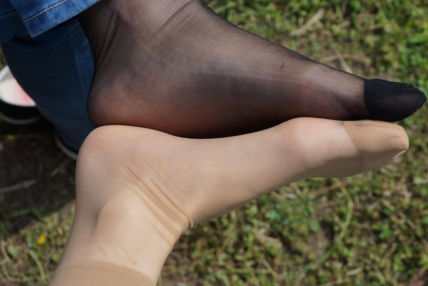 图片[34]-自由摄影 No.311 云云携清新小美女草地大战 [59P] – 速更版-美库