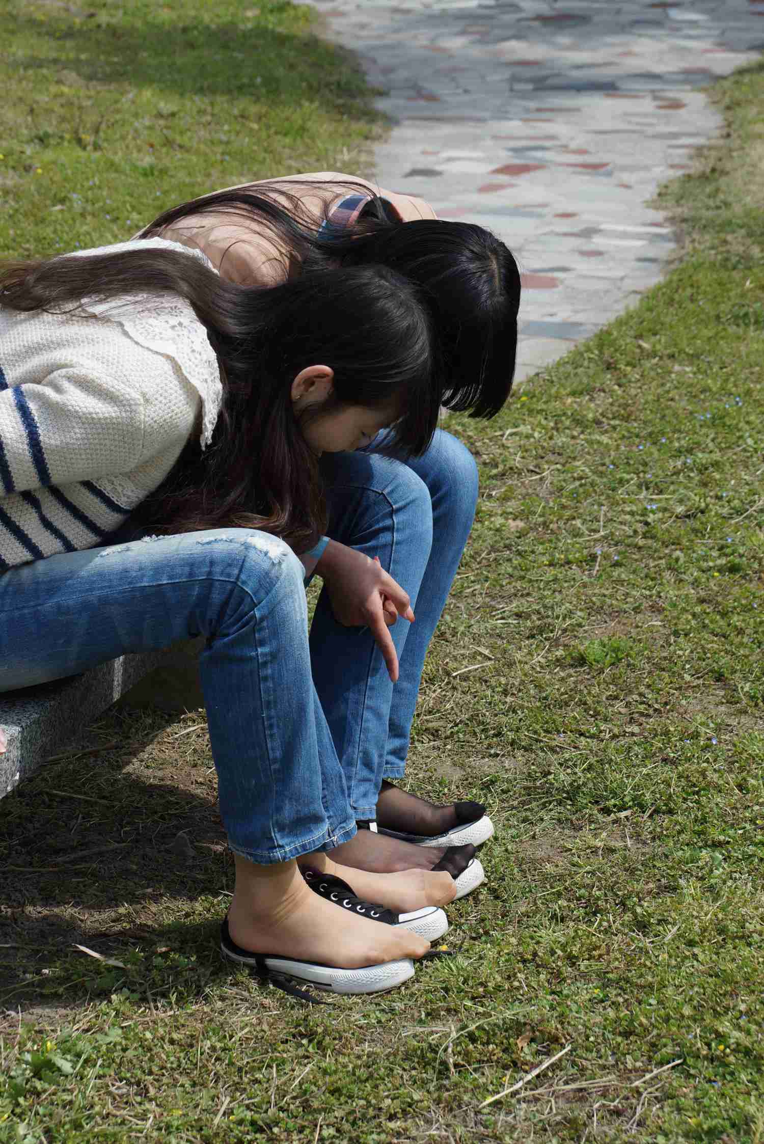 图片[37]-自由摄影 No.311 云云携清新小美女草地大战 [59P] – 速更版-美库