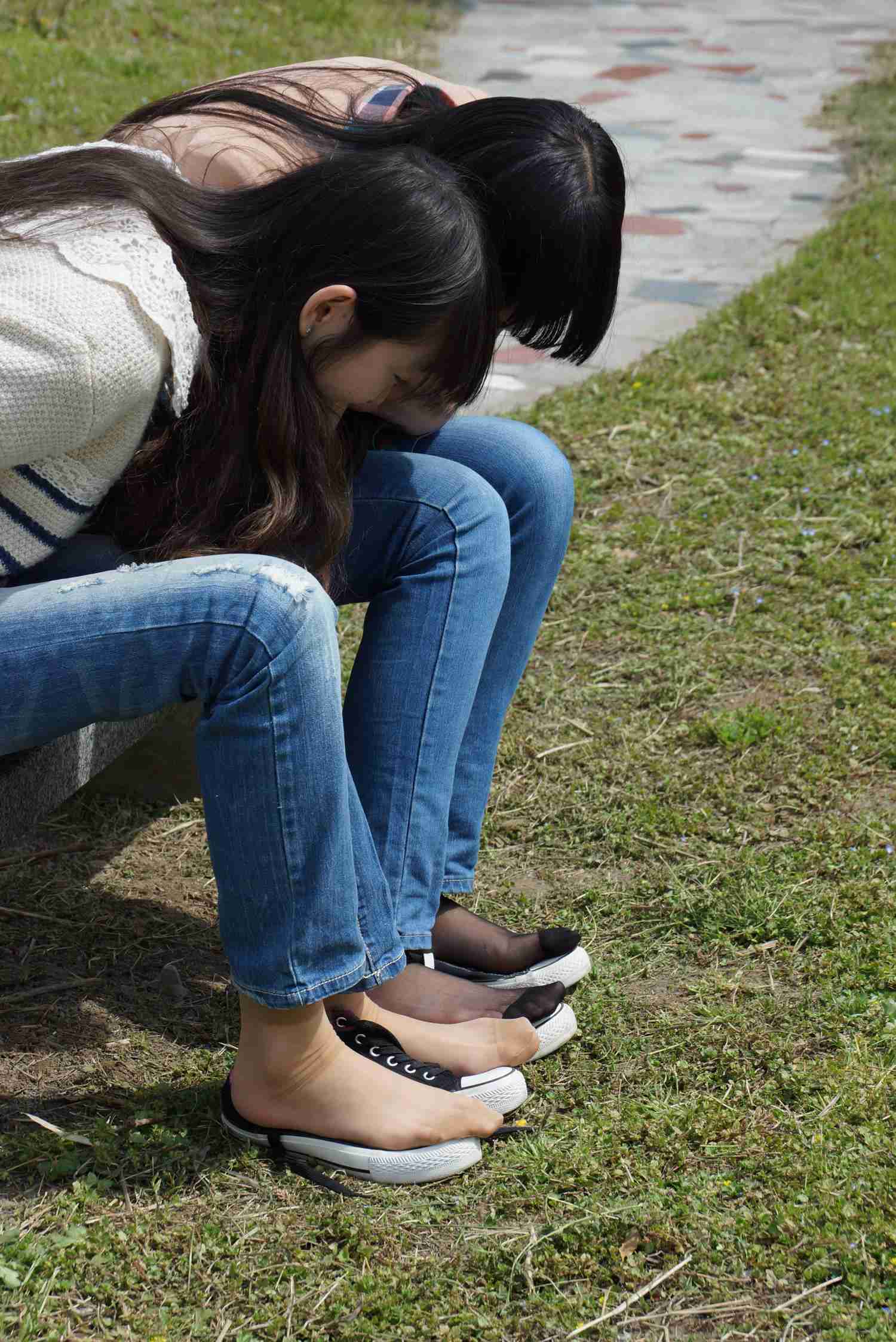 图片[38]-自由摄影 No.311 云云携清新小美女草地大战 [59P] – 速更版-美库