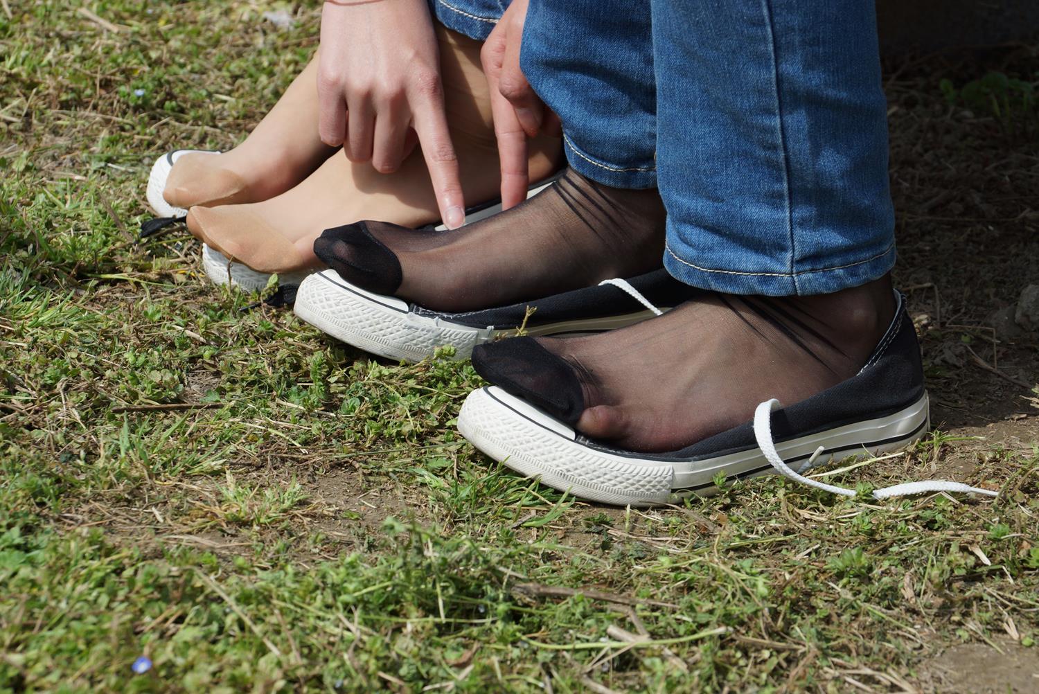 图片[40]-自由摄影 No.311 云云携清新小美女草地大战 [59P] – 速更版-美库