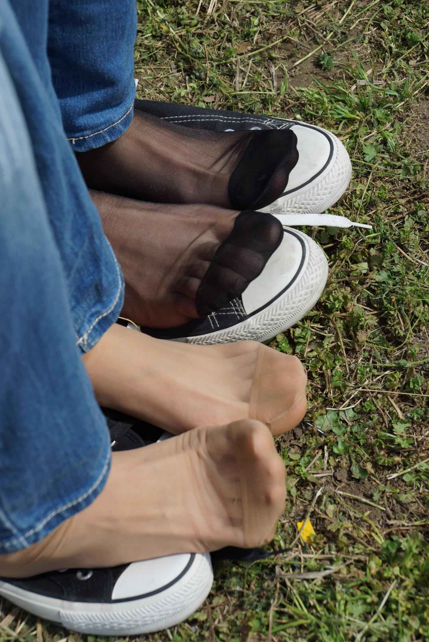 图片[43]-自由摄影 No.311 云云携清新小美女草地大战 [59P] – 速更版-美库