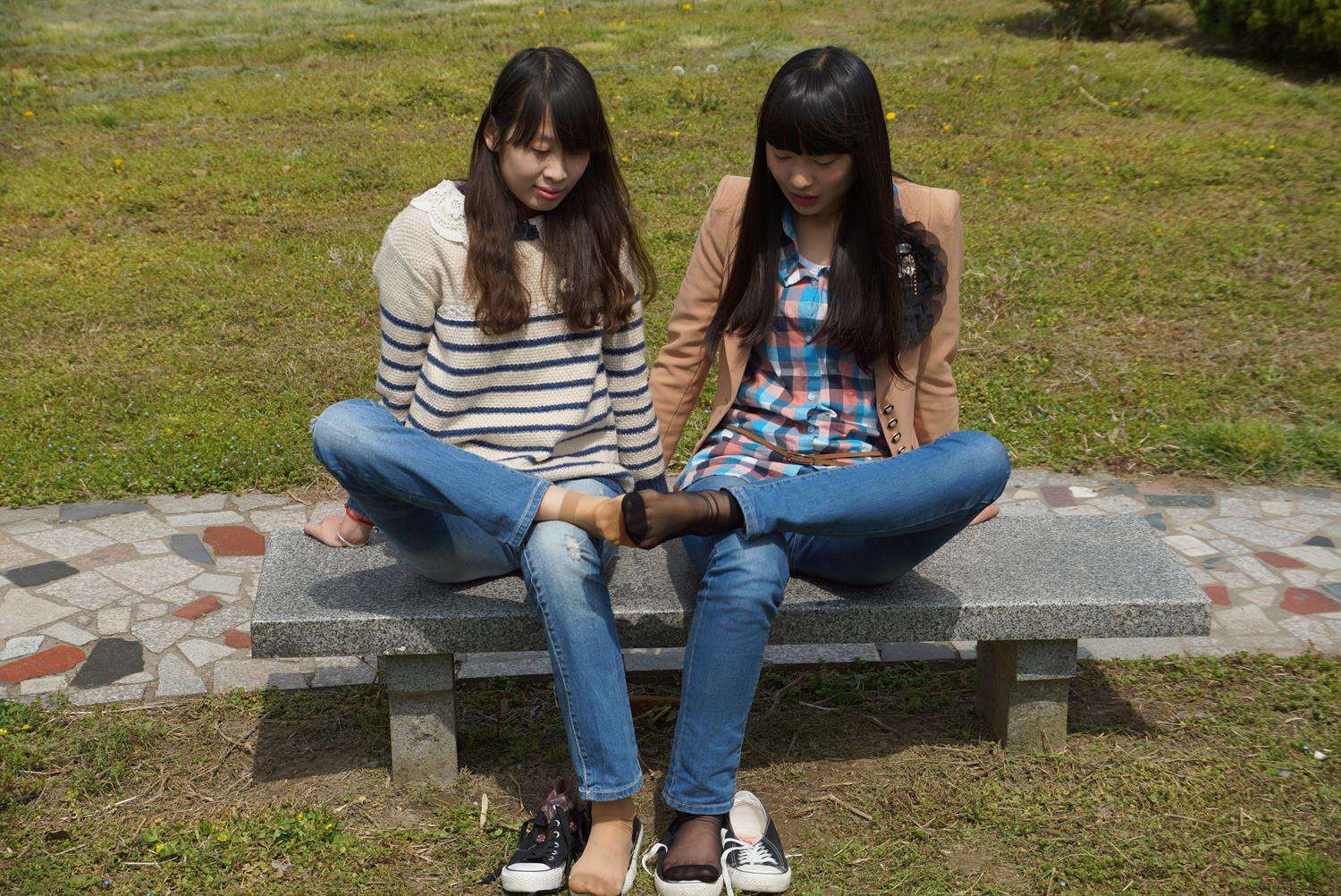 图片[59]-自由摄影 No.311 云云携清新小美女草地大战 [59P] – 速更版-美库