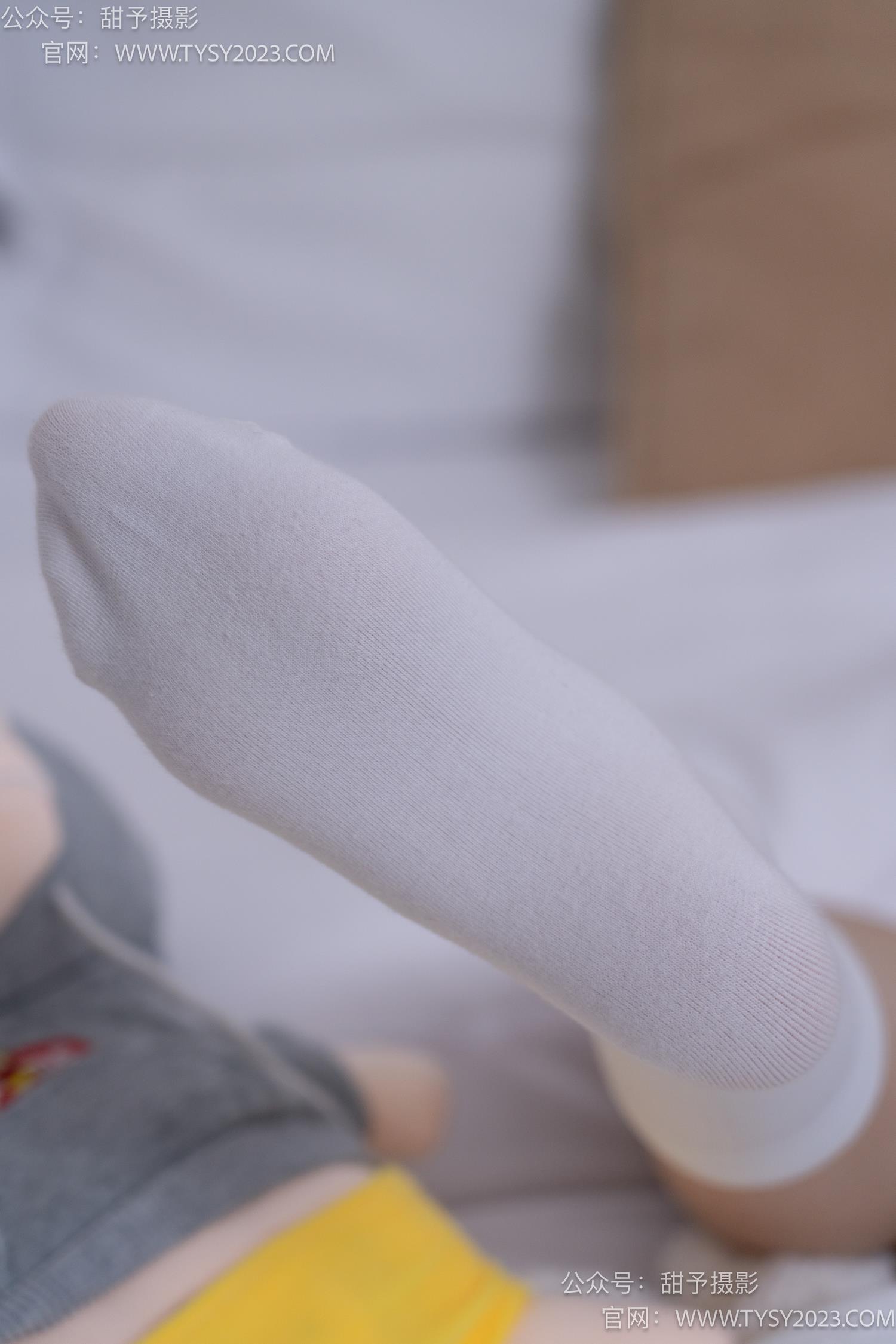 图片[93]-甜予摄影 NO.062 璇璇-板鞋、白棉袜、踩蜡笔小新玩偶剧情[134P] – 速更版-美库