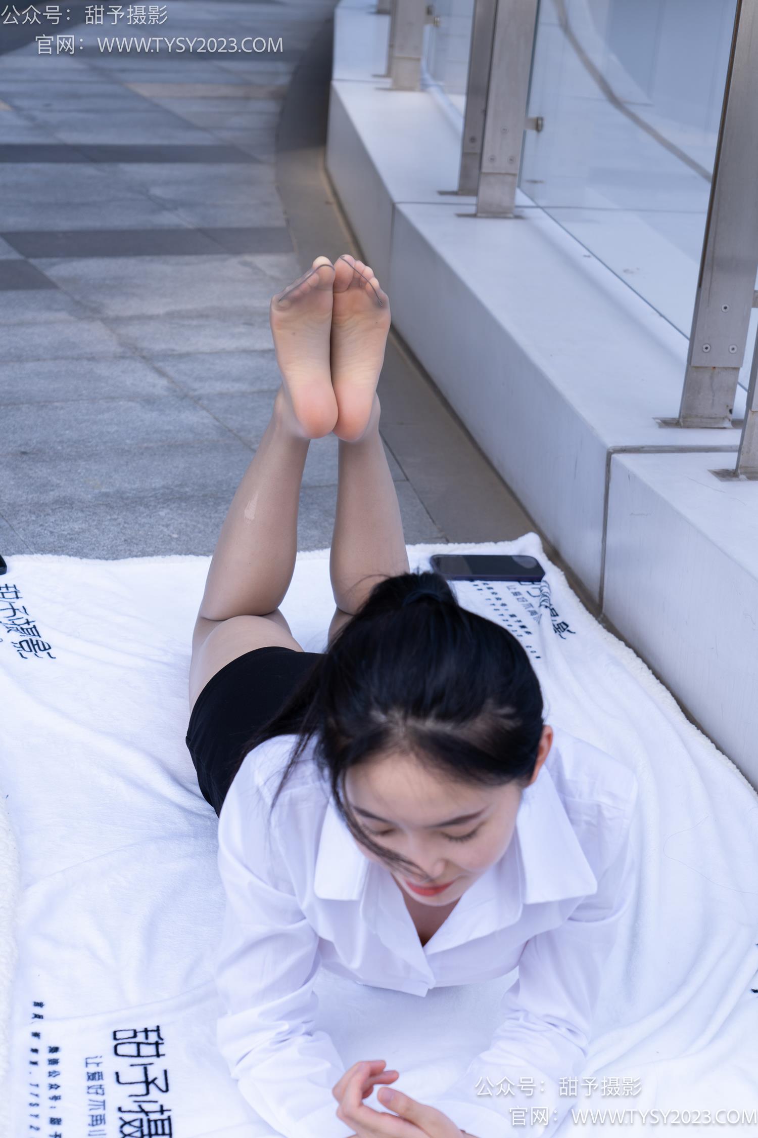 图片[55]-甜予摄影 NO.063 思思-板鞋、油亮灰丝（脚尖透明款）[136P] – 速更版-美库