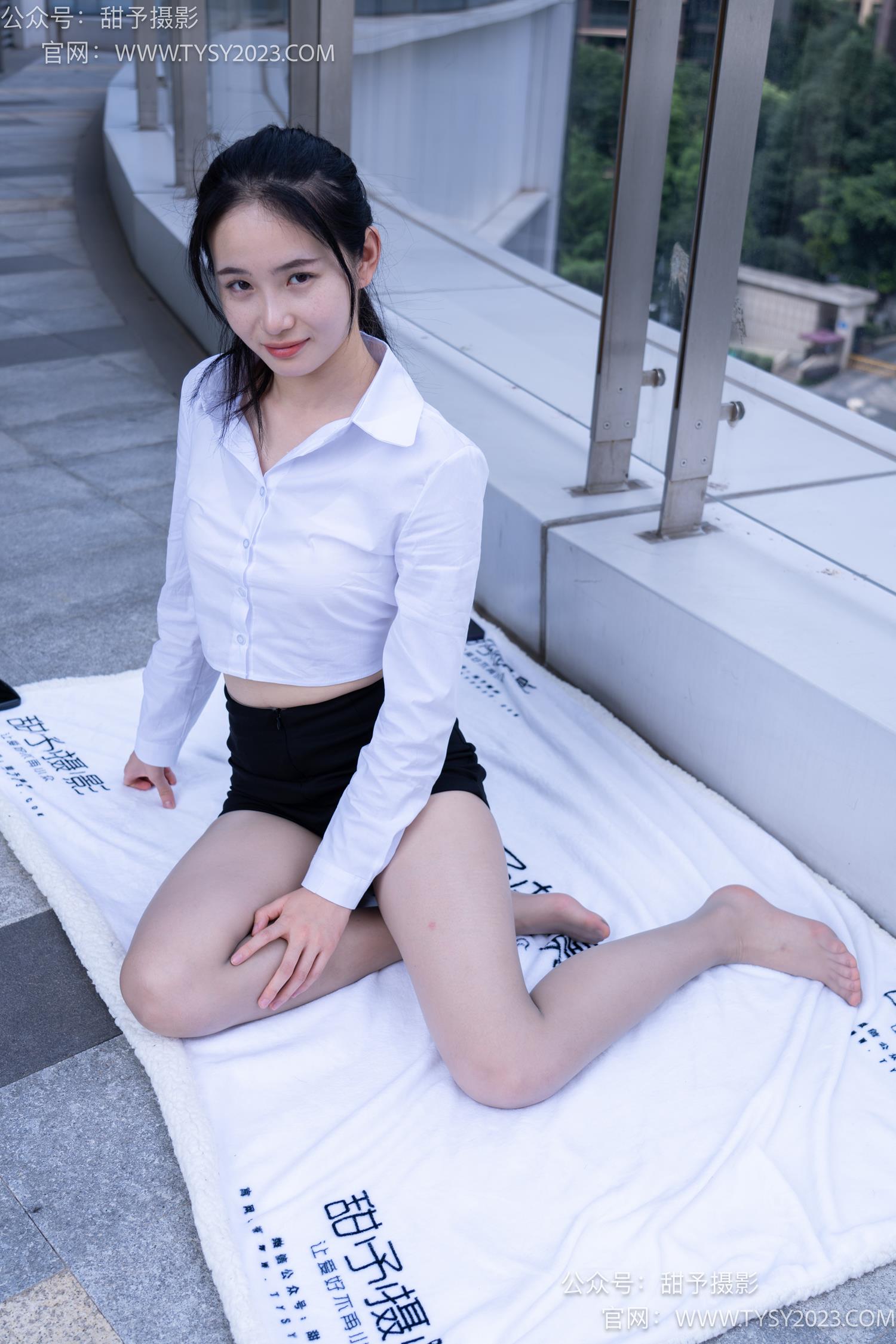 图片[63]-甜予摄影 NO.063 思思-板鞋、油亮灰丝（脚尖透明款）[136P] – 速更版-美库