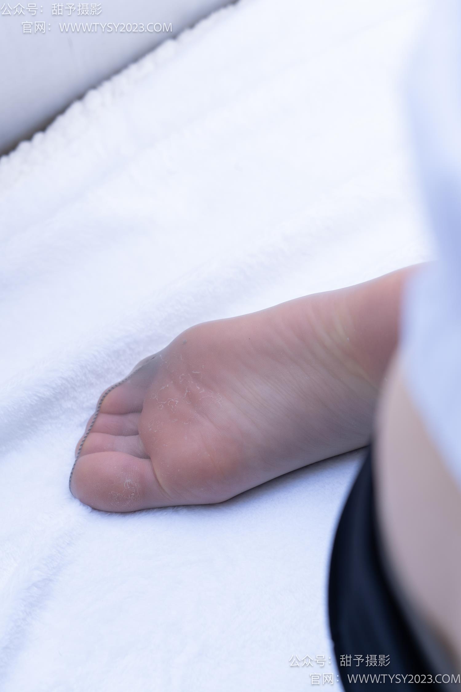 图片[68]-甜予摄影 NO.063 思思-板鞋、油亮灰丝（脚尖透明款）[136P] – 速更版-美库