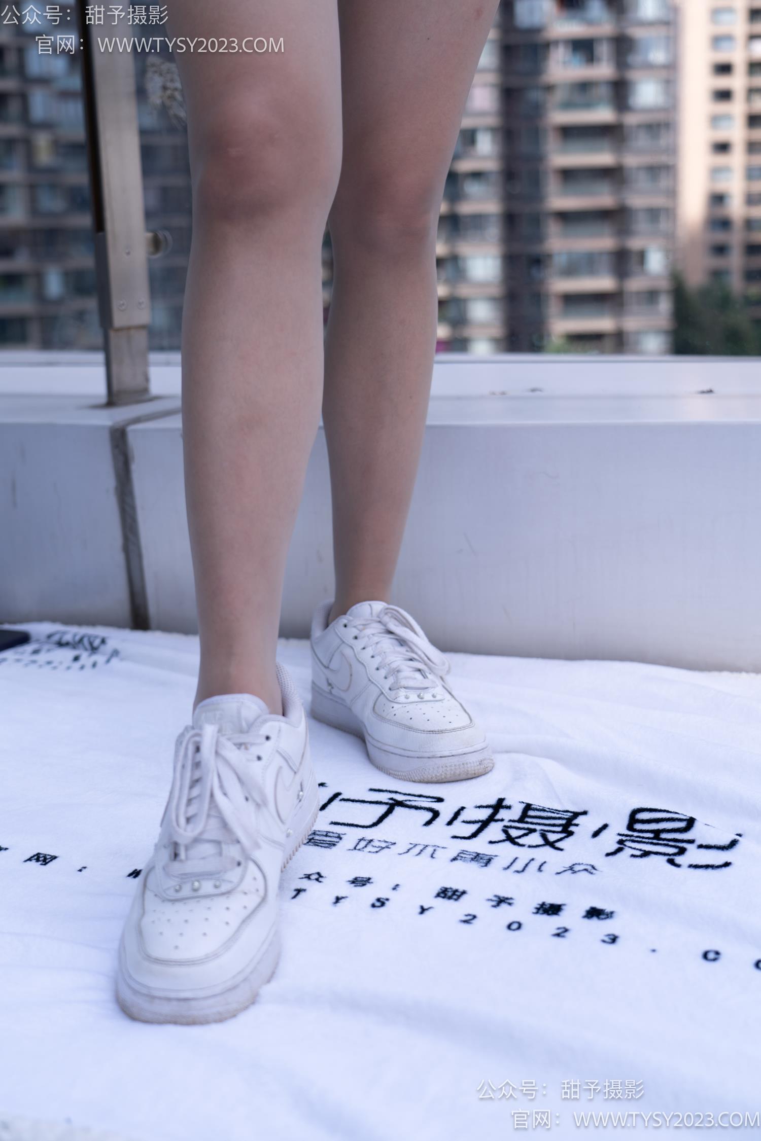 图片[92]-甜予摄影 NO.063 思思-板鞋、油亮灰丝（脚尖透明款）[136P] – 速更版-美库