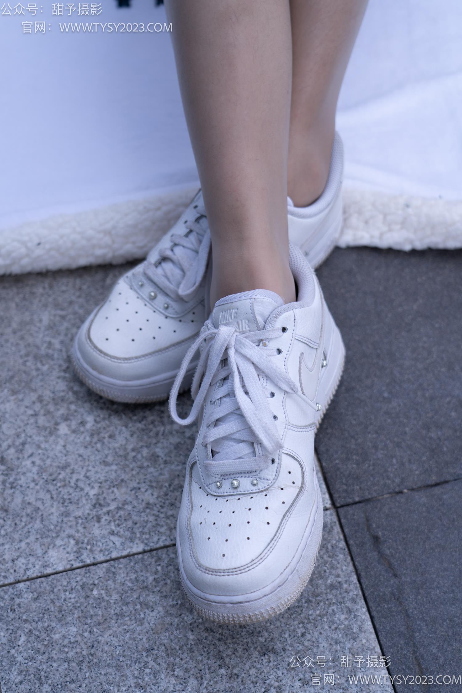 图片[100]-甜予摄影 NO.063 思思-板鞋、油亮灰丝（脚尖透明款）[136P] – 速更版-美库