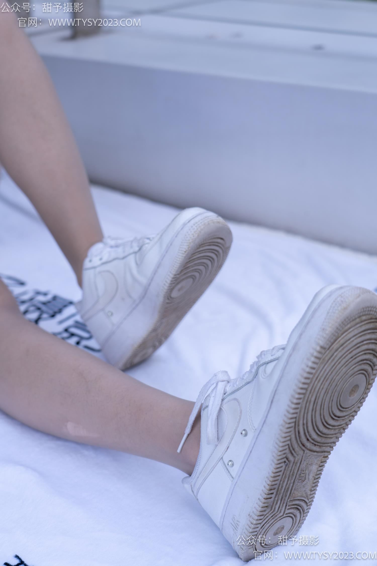 图片[114]-甜予摄影 NO.063 思思-板鞋、油亮灰丝（脚尖透明款）[136P] – 速更版-美库