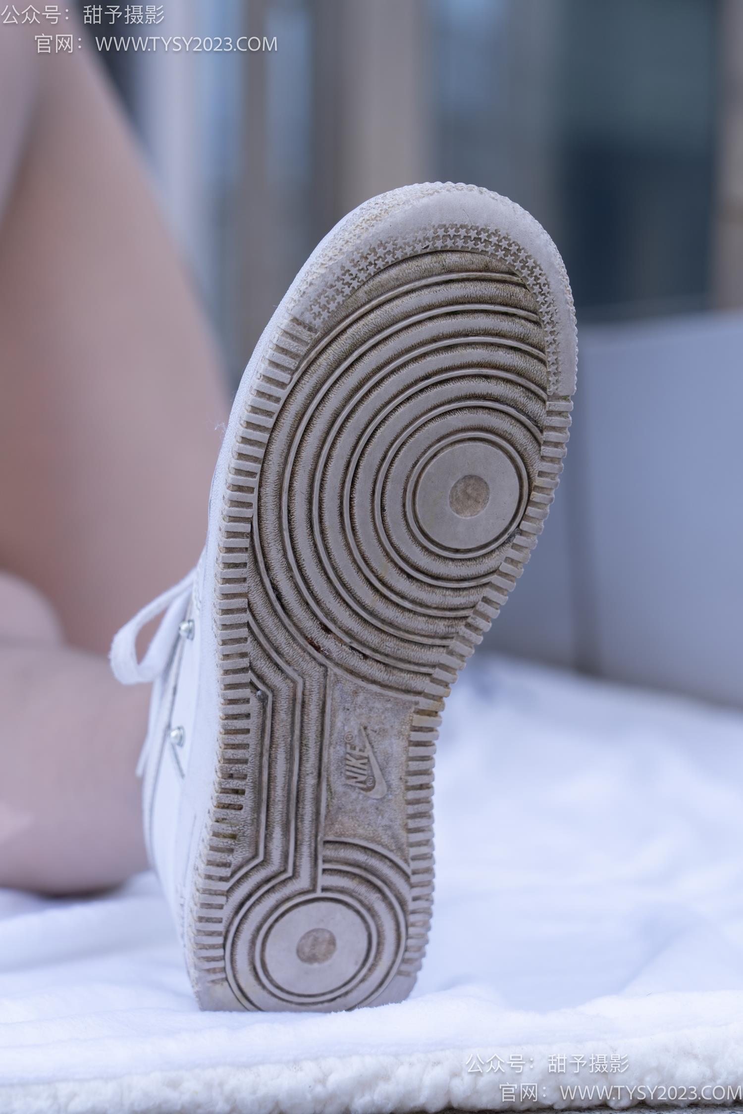 图片[119]-甜予摄影 NO.063 思思-板鞋、油亮灰丝（脚尖透明款）[136P] – 速更版-美库