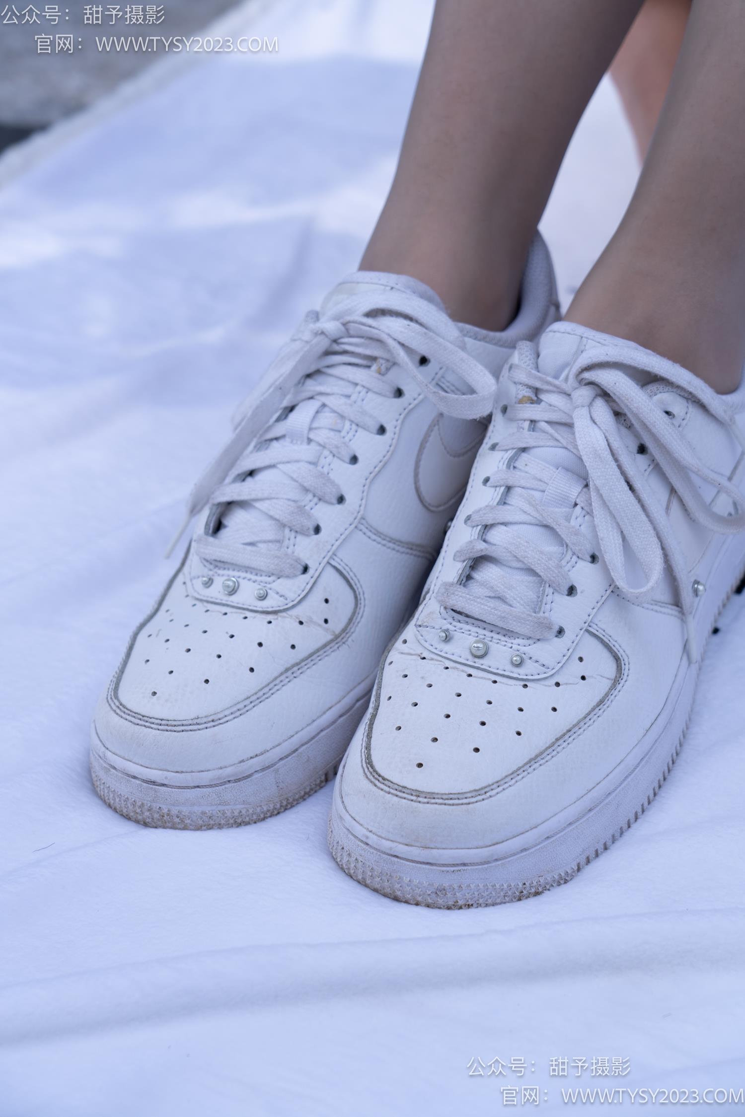 图片[124]-甜予摄影 NO.063 思思-板鞋、油亮灰丝（脚尖透明款）[136P] – 速更版-美库