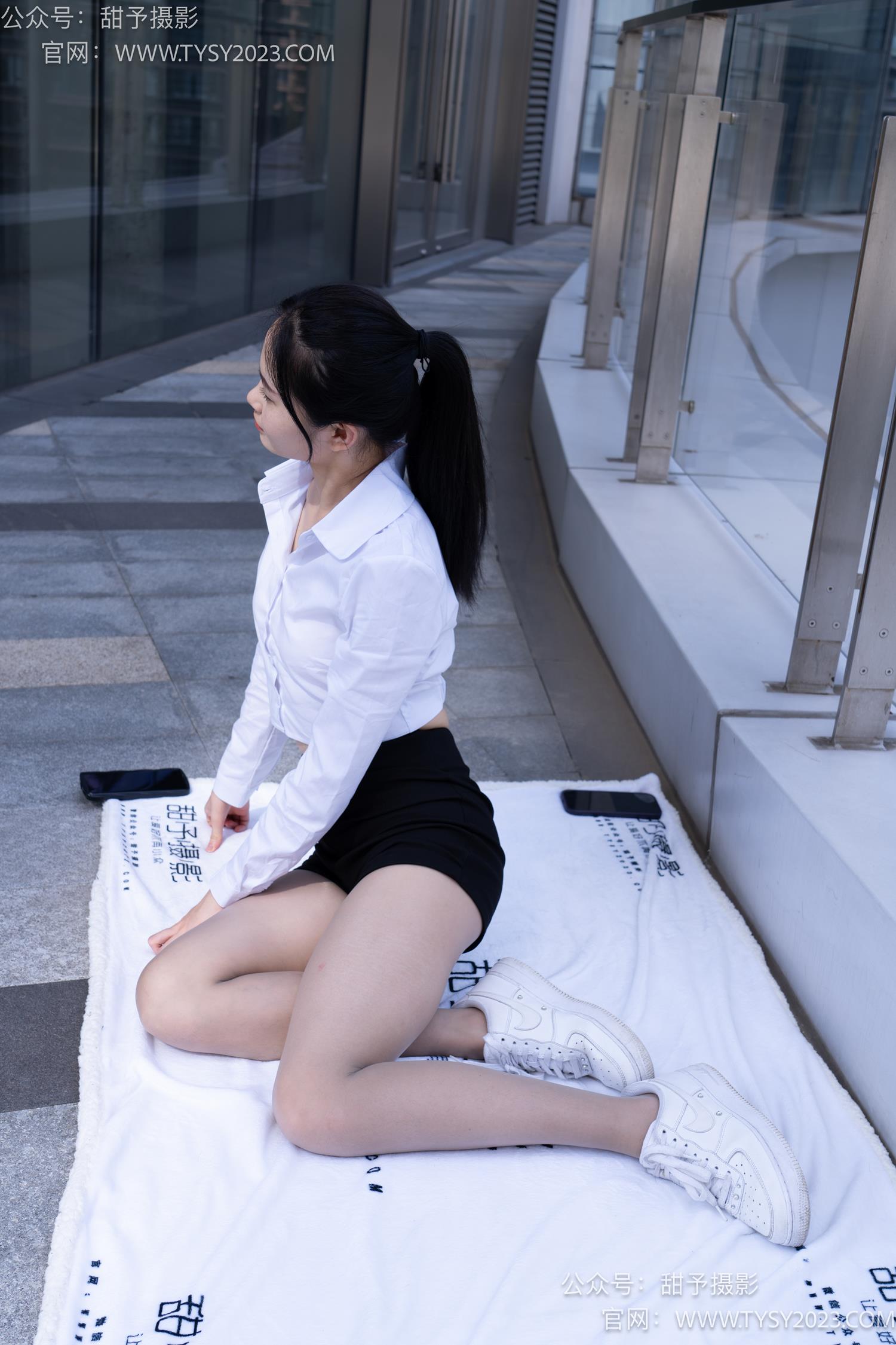 图片[127]-甜予摄影 NO.063 思思-板鞋、油亮灰丝（脚尖透明款）[136P] – 速更版-美库