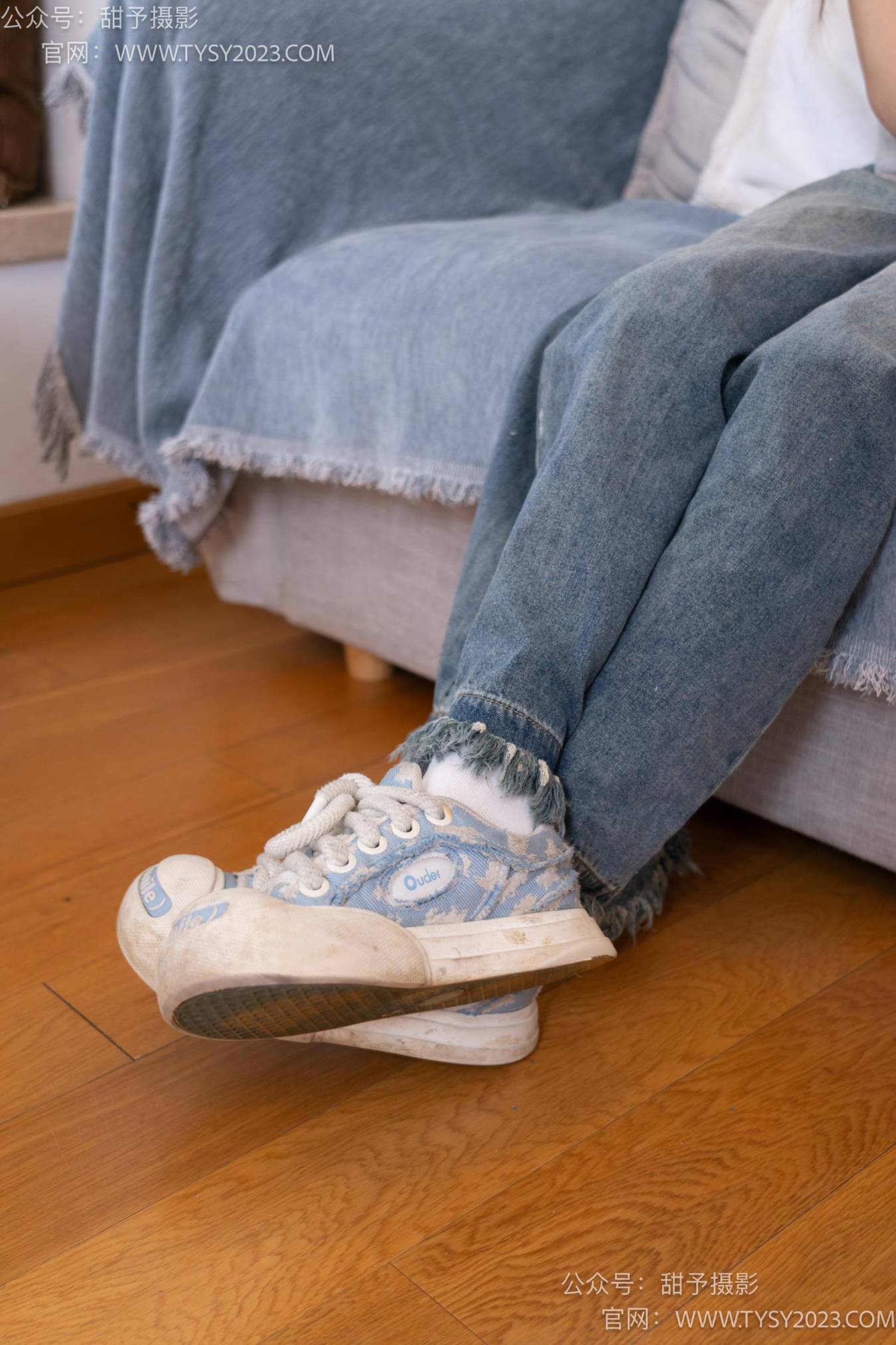 图片[131]-甜予摄影 NO.064 雪梨-帆布鞋、白棉袜、肉丝（脚尖加固款）[130P] – 速更版-美库
