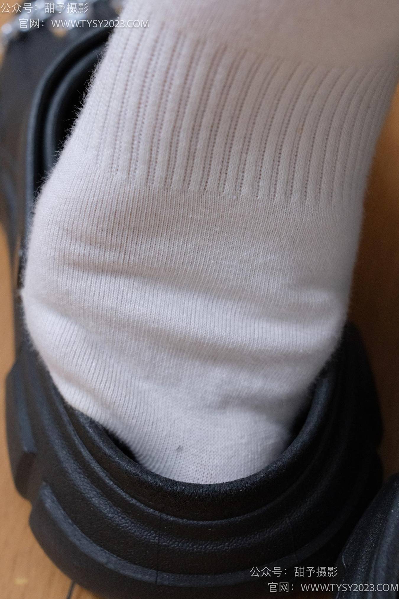 图片[53]-甜予摄影 NO.065 璇璇-靴子、洞洞鞋、白棉袜、裸足[175P] – 速更版-美库