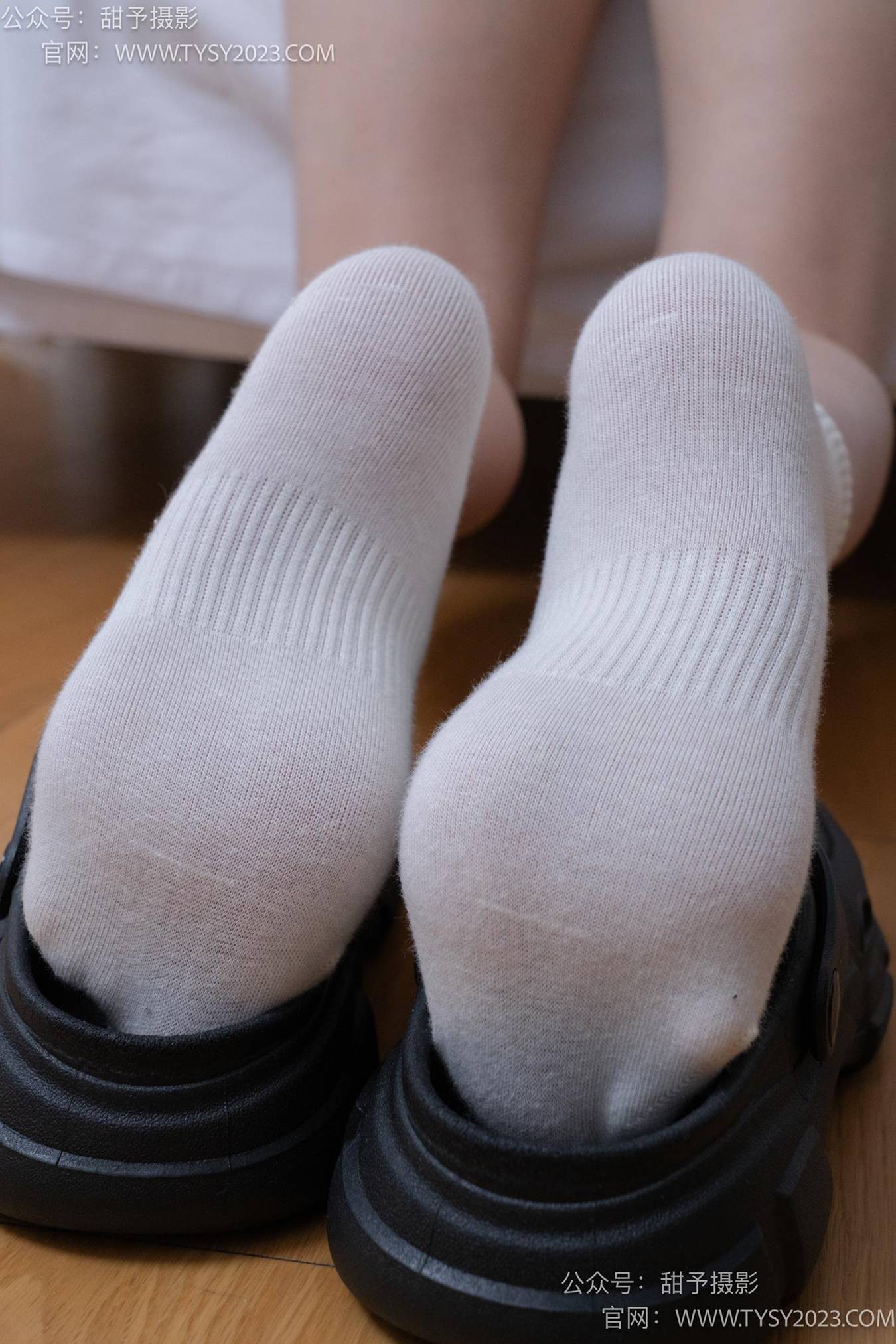 图片[59]-甜予摄影 NO.065 璇璇-靴子、洞洞鞋、白棉袜、裸足[175P] – 速更版-美库