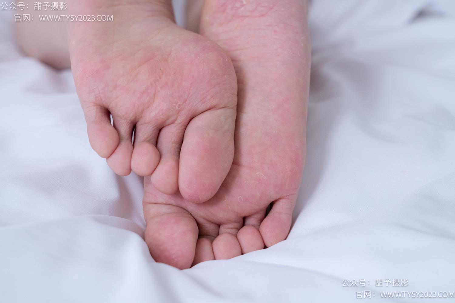 图片[97]-甜予摄影 NO.065 璇璇-靴子、洞洞鞋、白棉袜、裸足[175P] – 速更版-美库